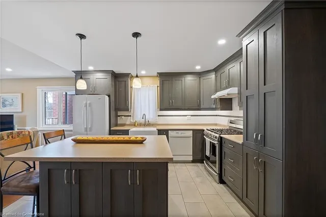 Additional property image - 1 Strathroy Cres