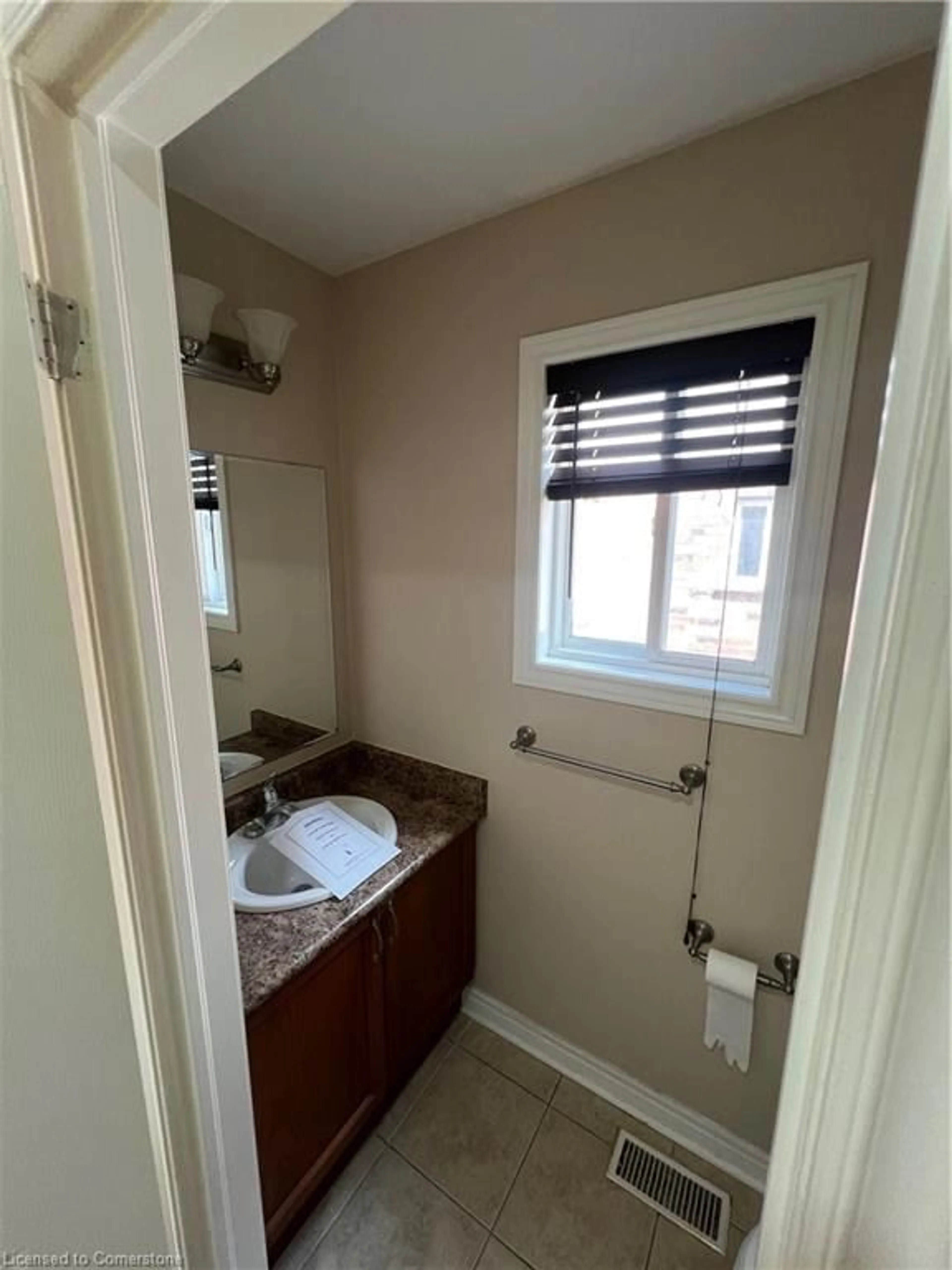 A pic of a room for 47 Simmonds Dr, Guelph Ontario N1E 0A9