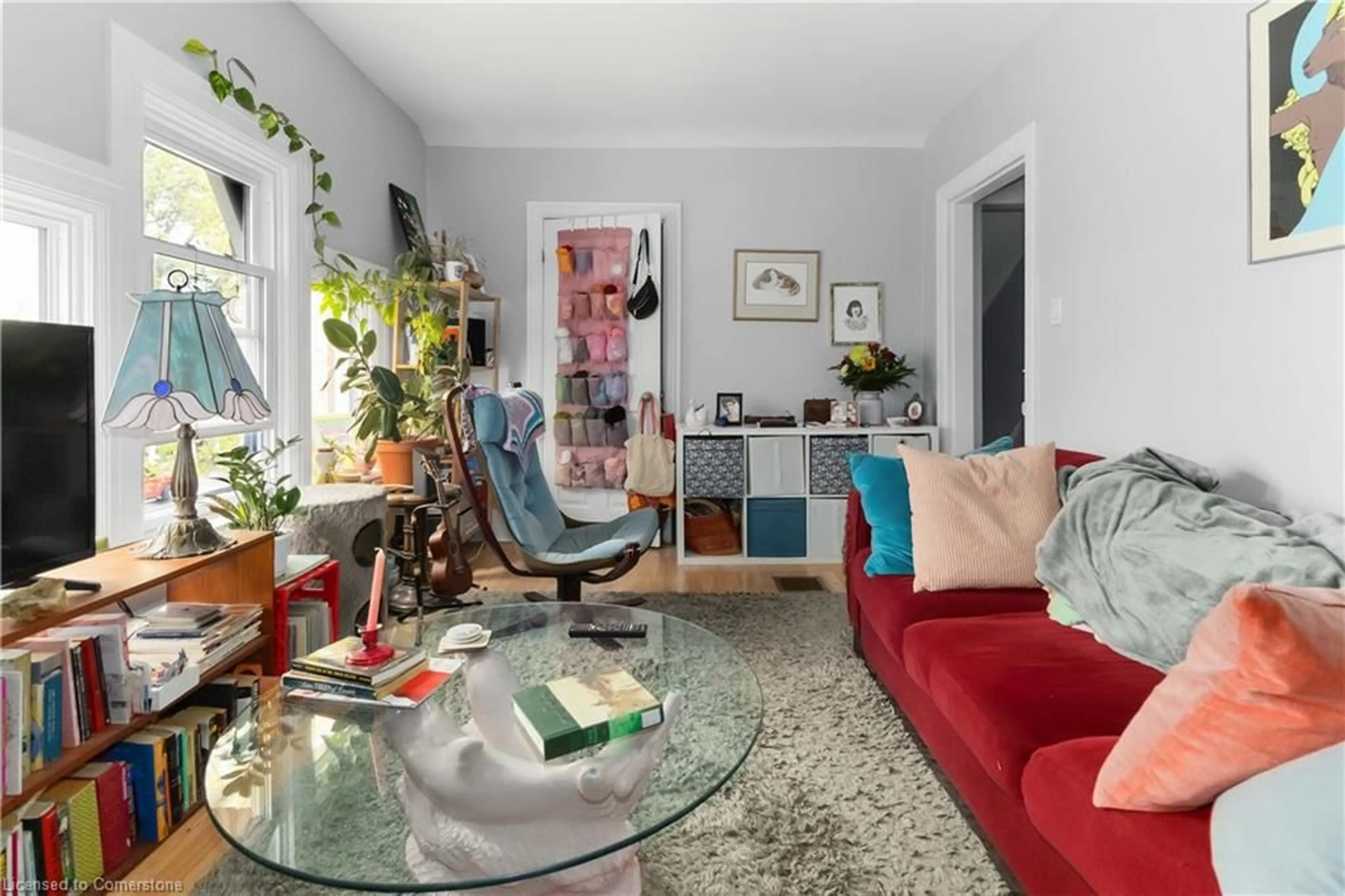 Living room with furniture, unknown for 12 Duke St, Brantford Ontario N3T 3T3