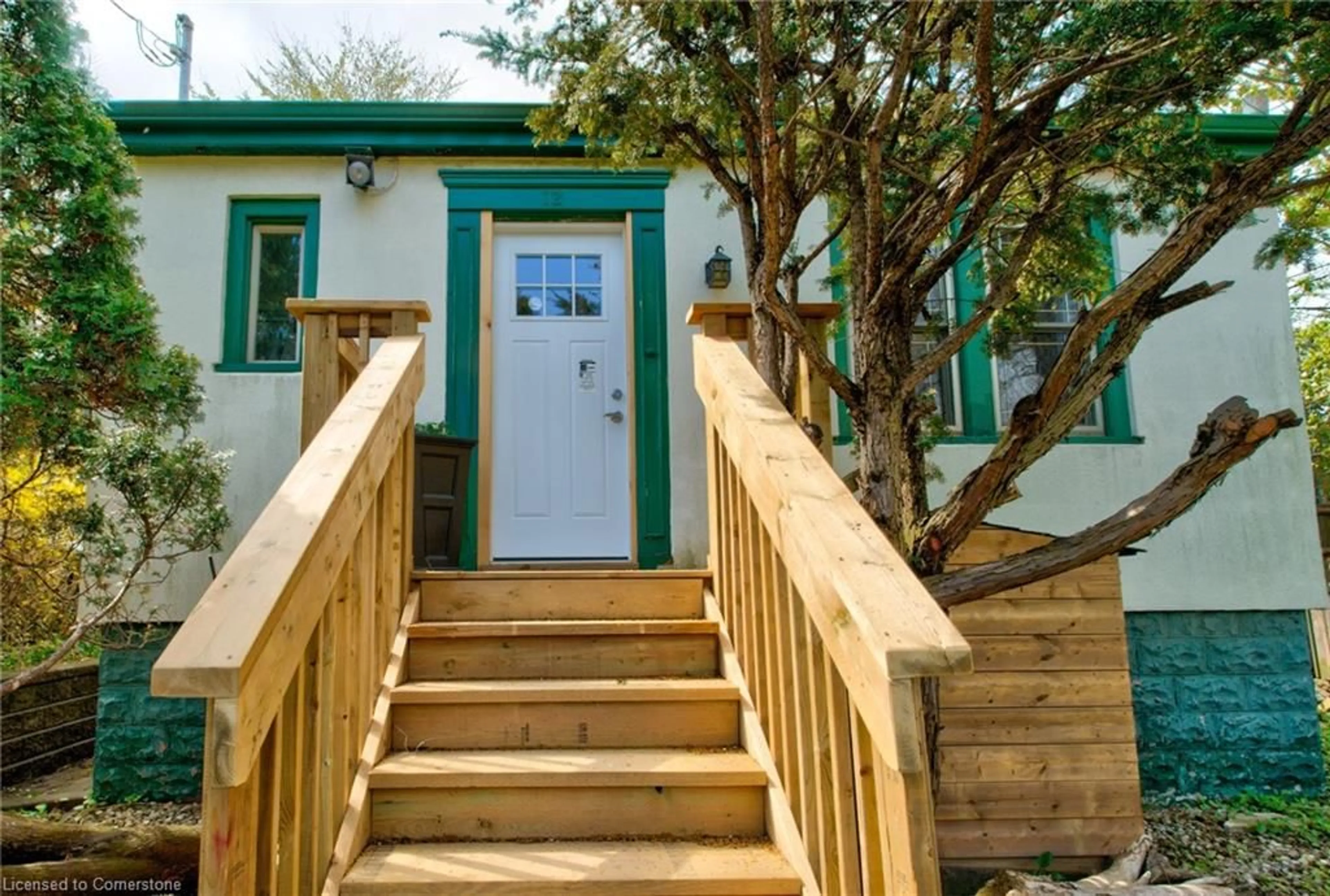 Stairs for 12 Arkledun Ave, Hamilton Ontario L8N 2H7