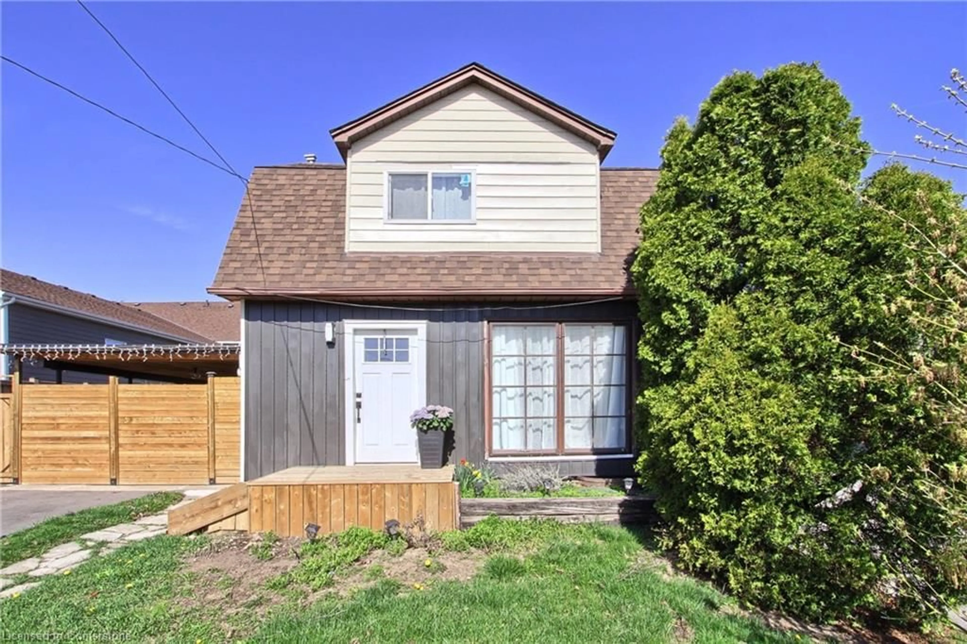 Unknown for 174 East 31st St, Hamilton Ontario L8V 3P5