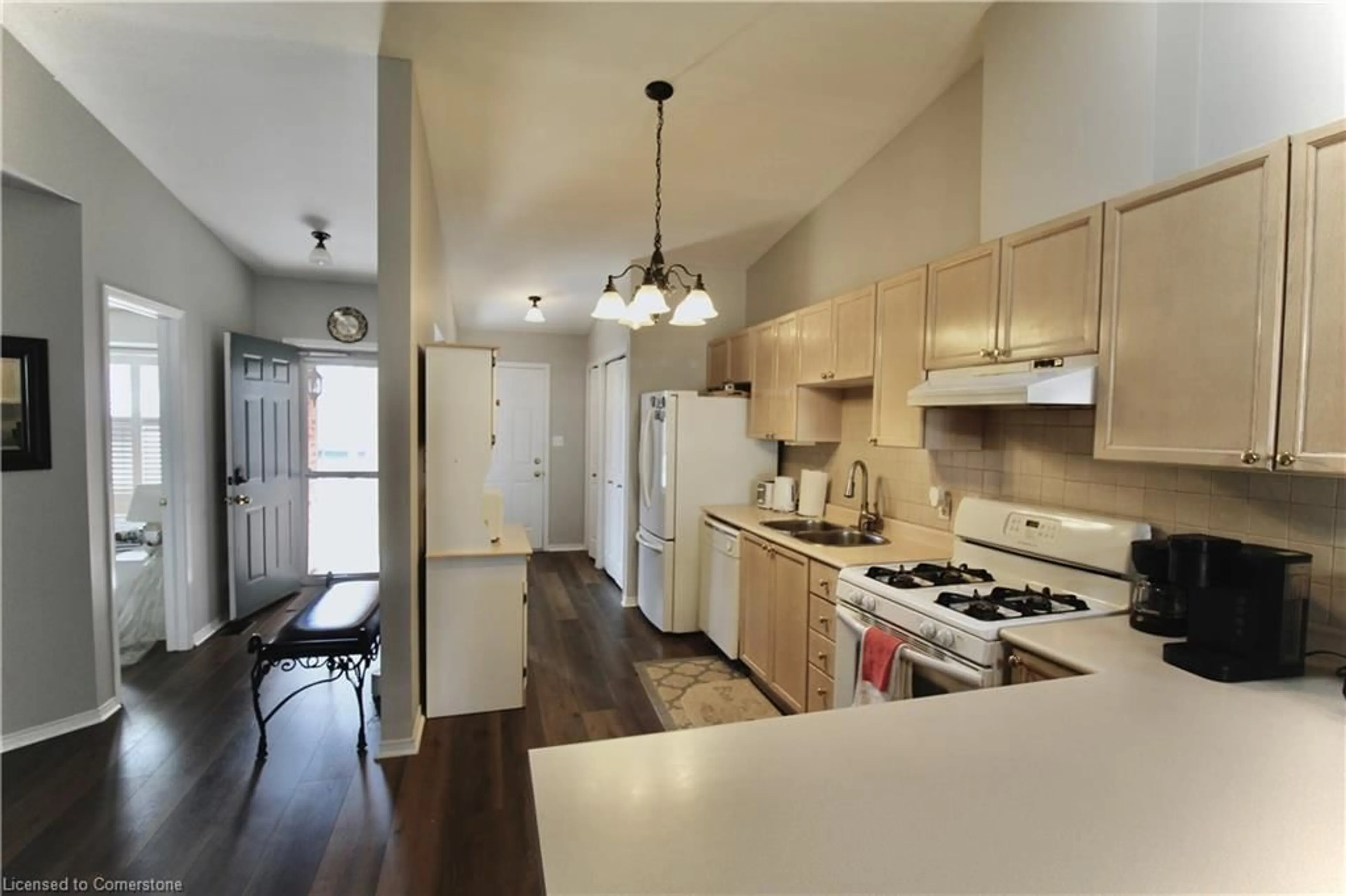 Standard kitchen, wood/laminate floor for 4451 Michael Ave, Beamsville Ontario L0R 1B5