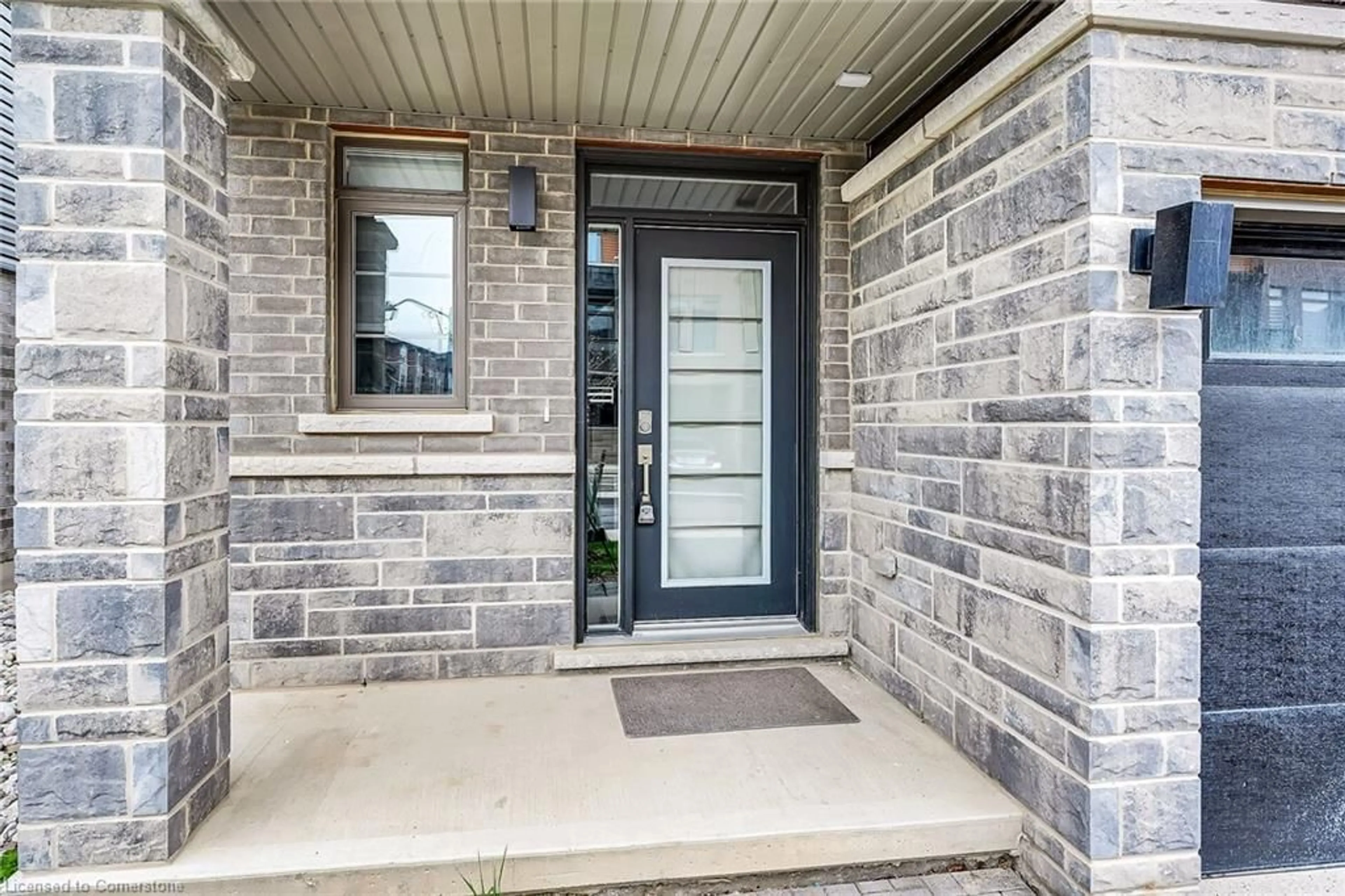 Indoor entryway for 61 Soho St #13, Stoney Creek Ontario L8J 0M6