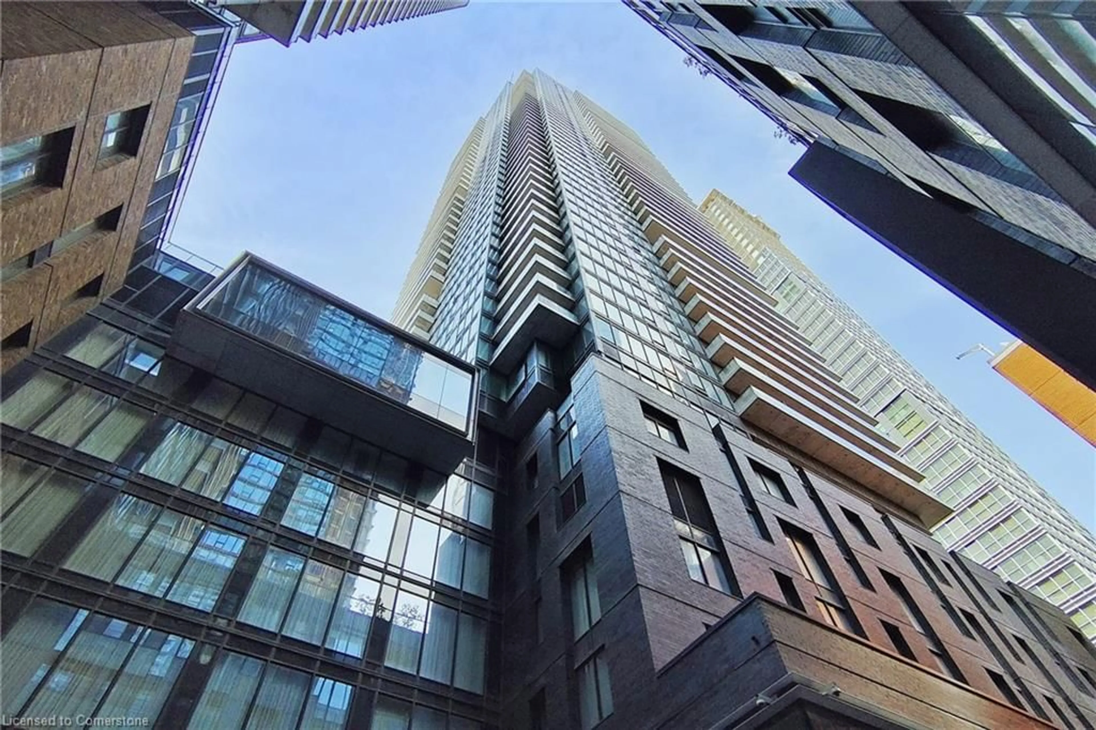 Indoor foyer for 125 Blue Jays Way #2907, Toronto Ontario M5V 0L7