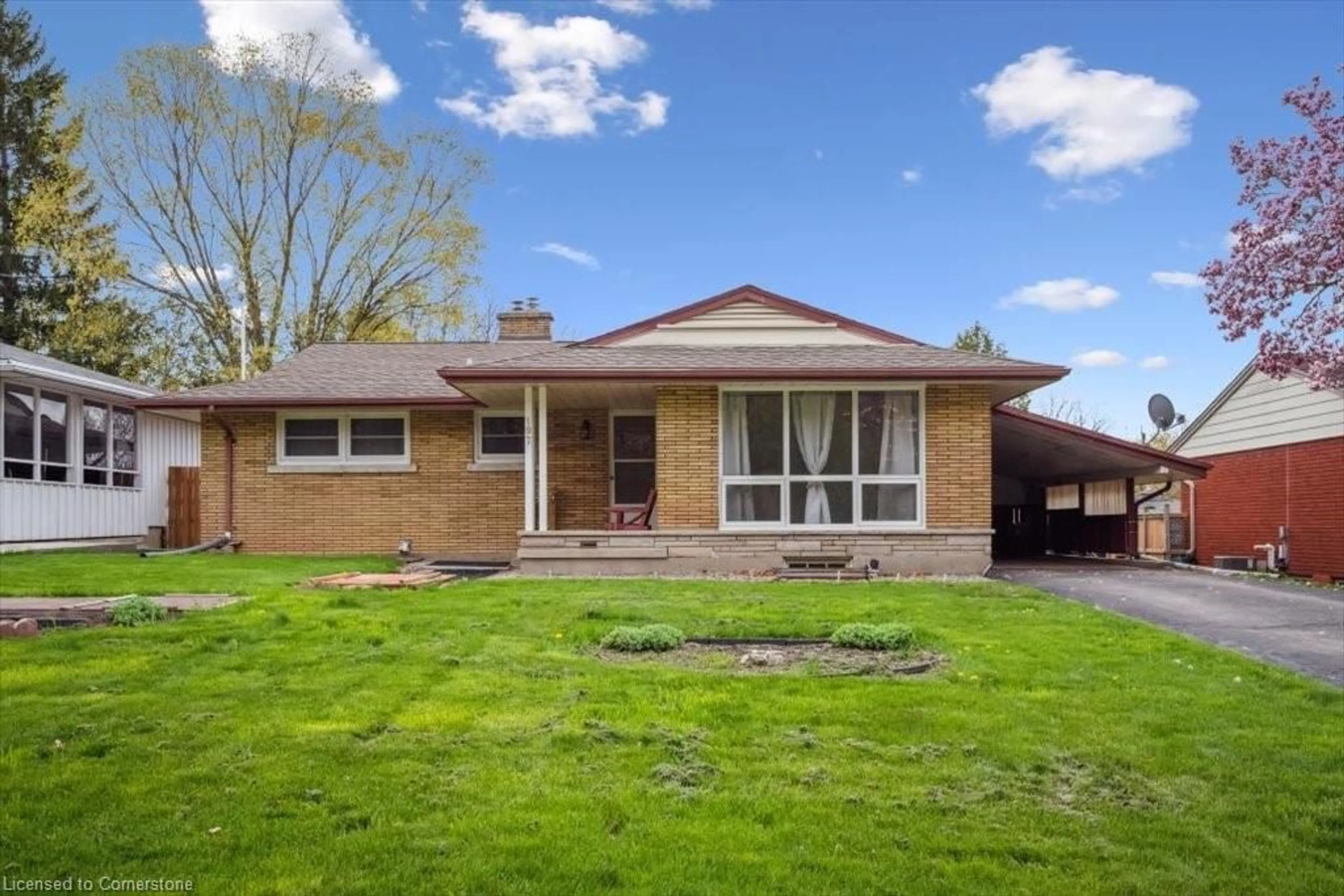 Home with brick exterior material, street for 197 Washington Ave, Waterloo Ontario N2J 2N6