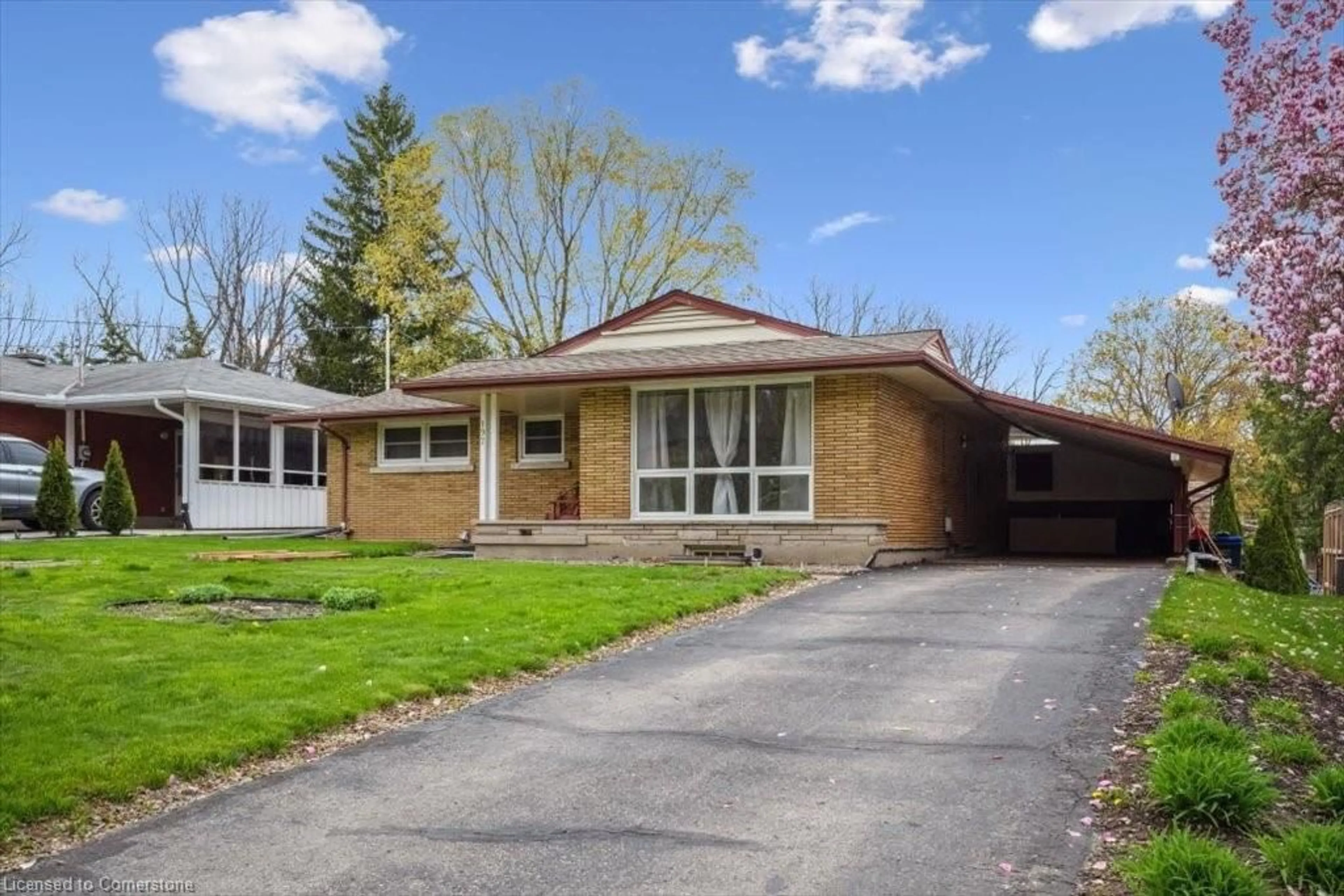 Home with brick exterior material, street for 197 Washington Ave, Waterloo Ontario N2J 2N6