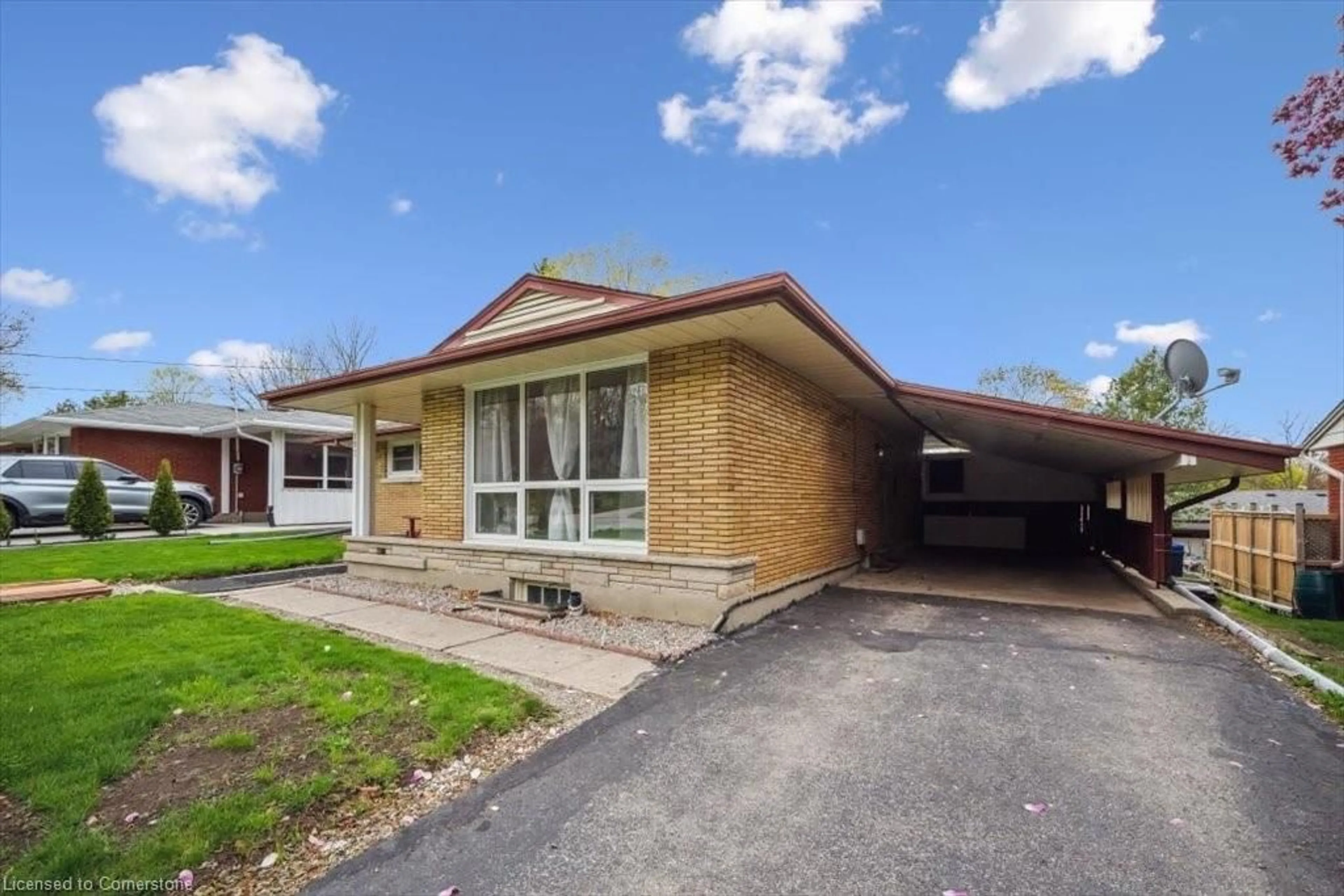Home with brick exterior material, street for 197 Washington Ave, Waterloo Ontario N2J 2N6