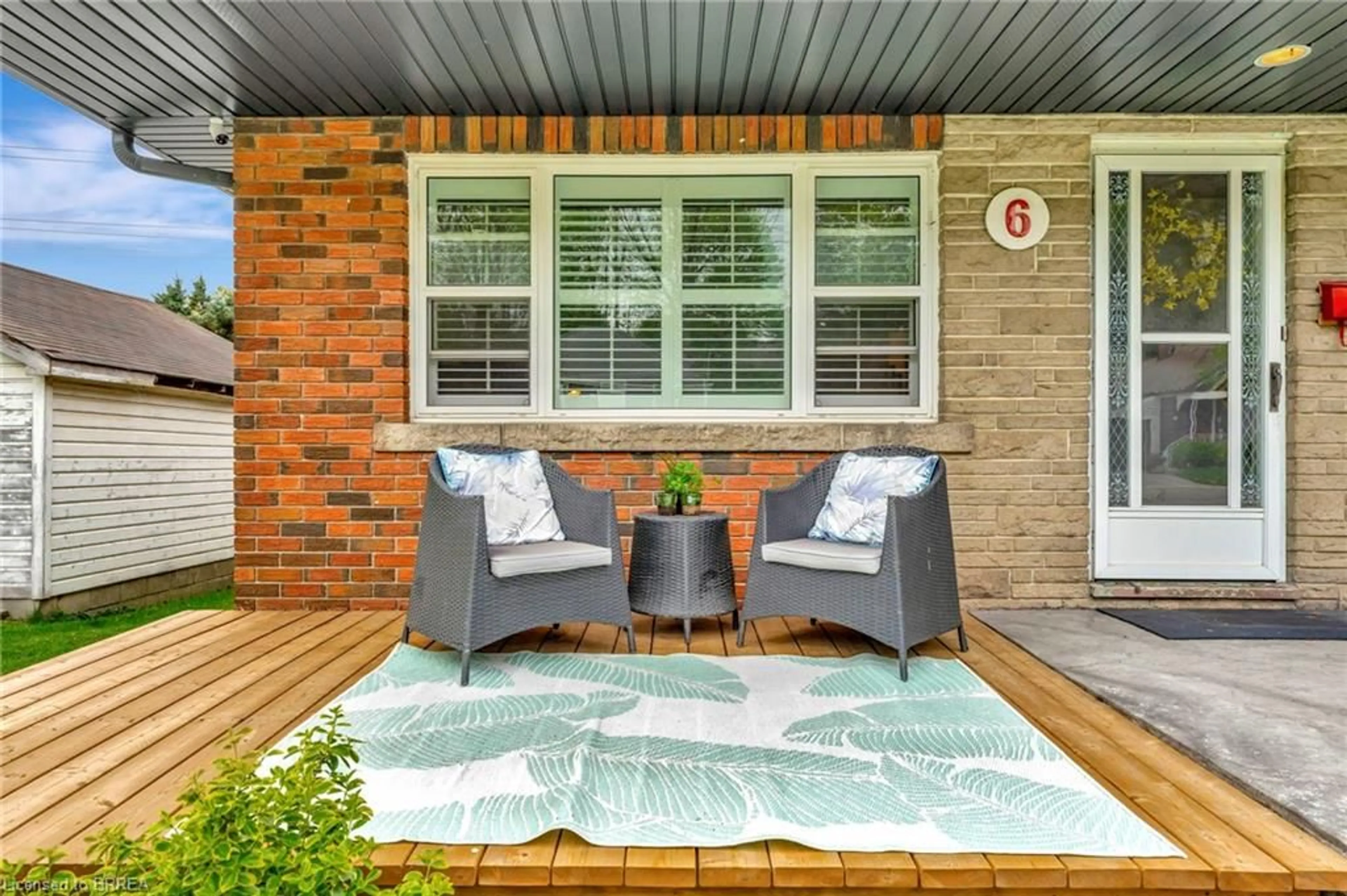 Patio, street for 6 Hendry St, Simcoe Ontario N3Y 3M2