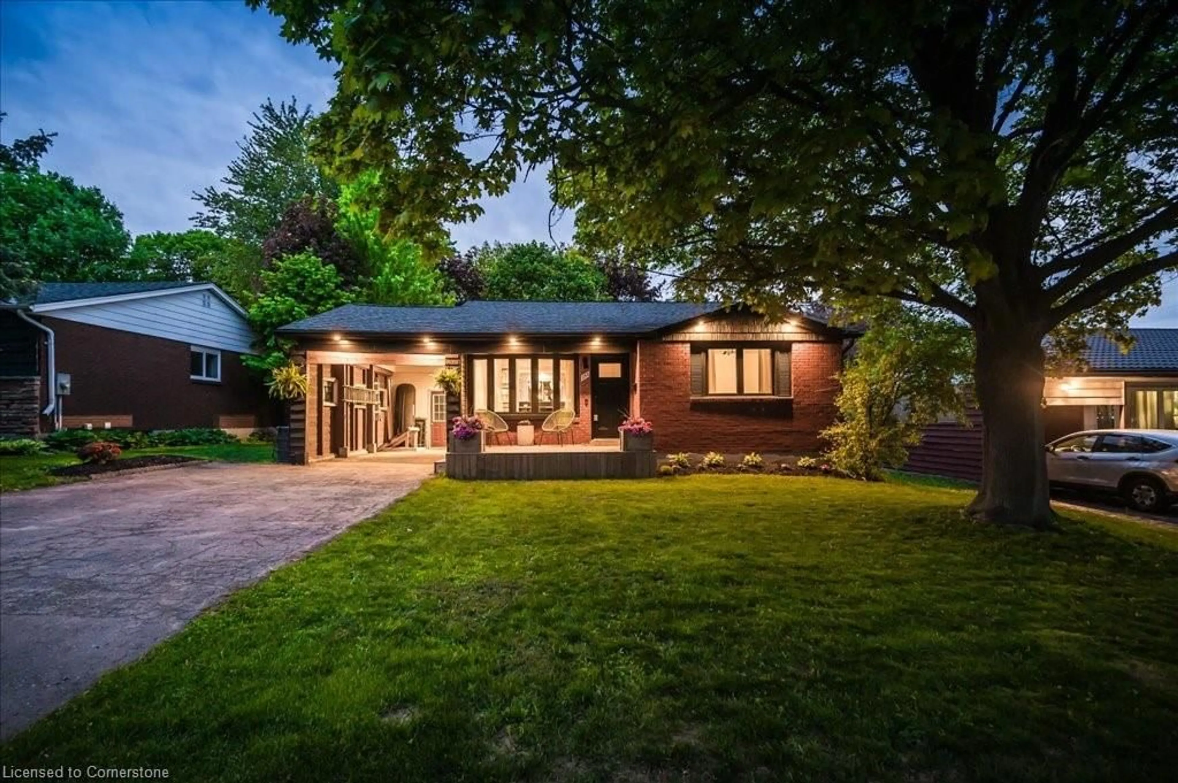 Home with brick exterior material, street for 252 Thorncrest Dr, Waterloo Ontario N2L 4L1
