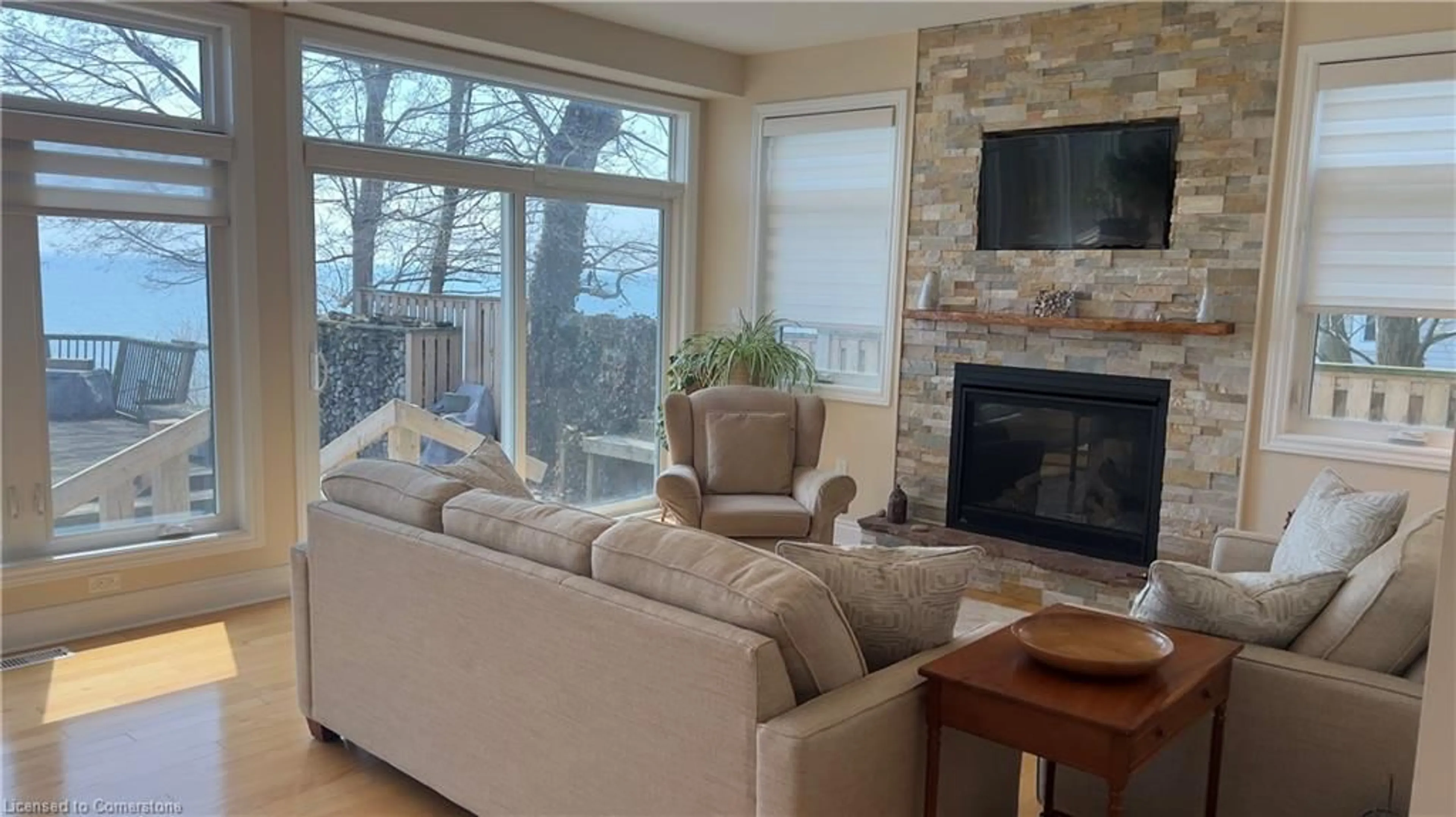 Living room with furniture, unknown for 72 Lakeside Dr, Nanticoke Ontario N0A 1L0