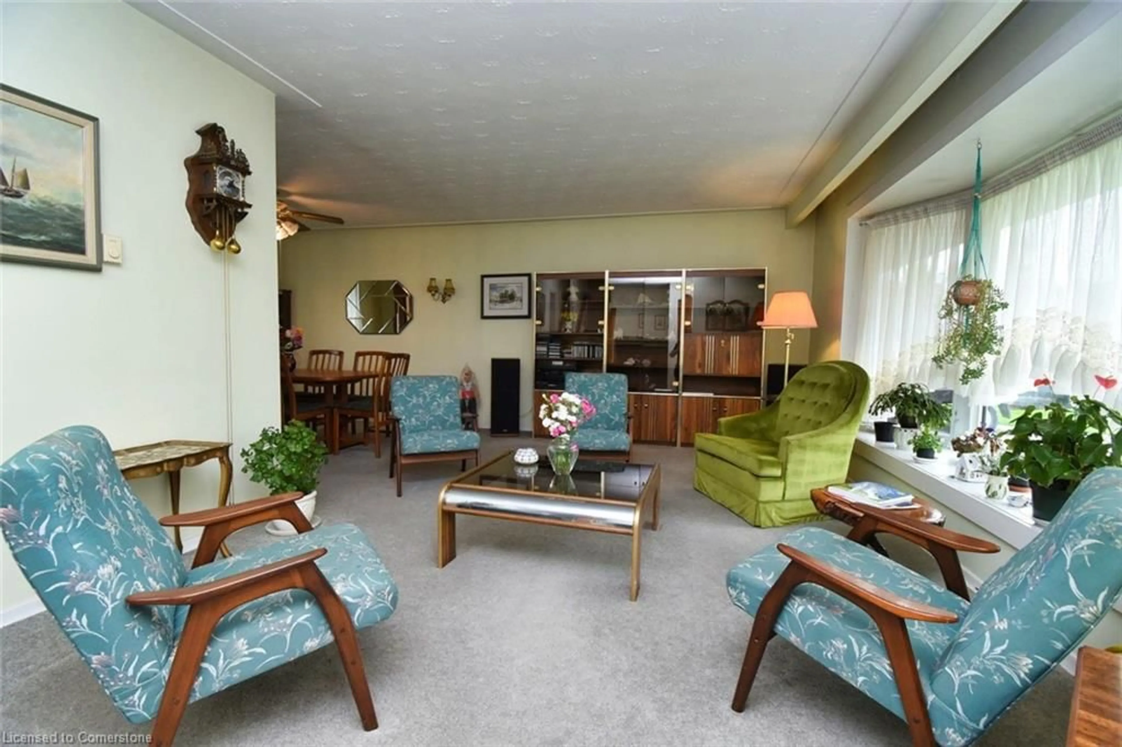 Living room with furniture, unknown for 70 Mayfair Ave, Dundas Ontario L9H 3L3