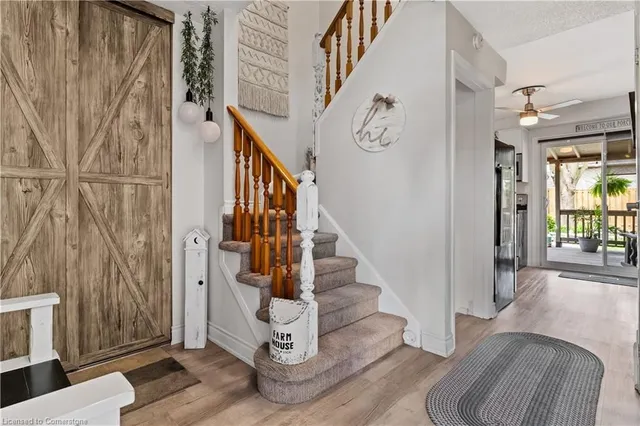 Additional property image - 2385 Cotswold Cres