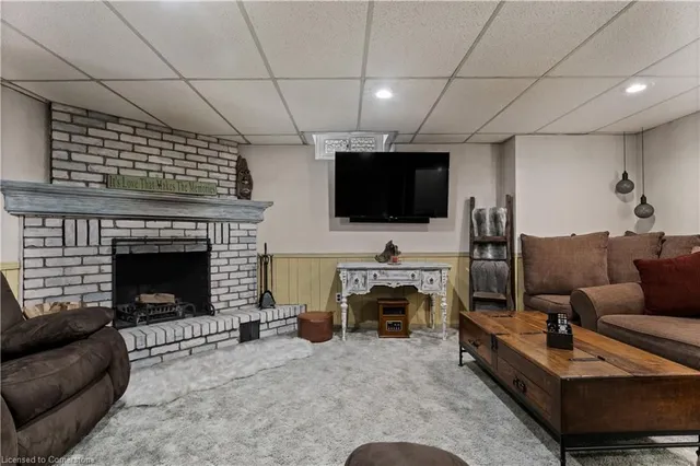 Additional property image - 2385 Cotswold Cres