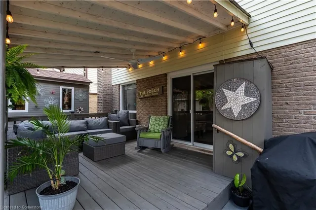 Additional property image - 2385 Cotswold Cres