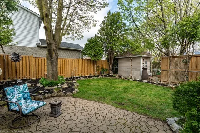 Additional property image - 2385 Cotswold Cres