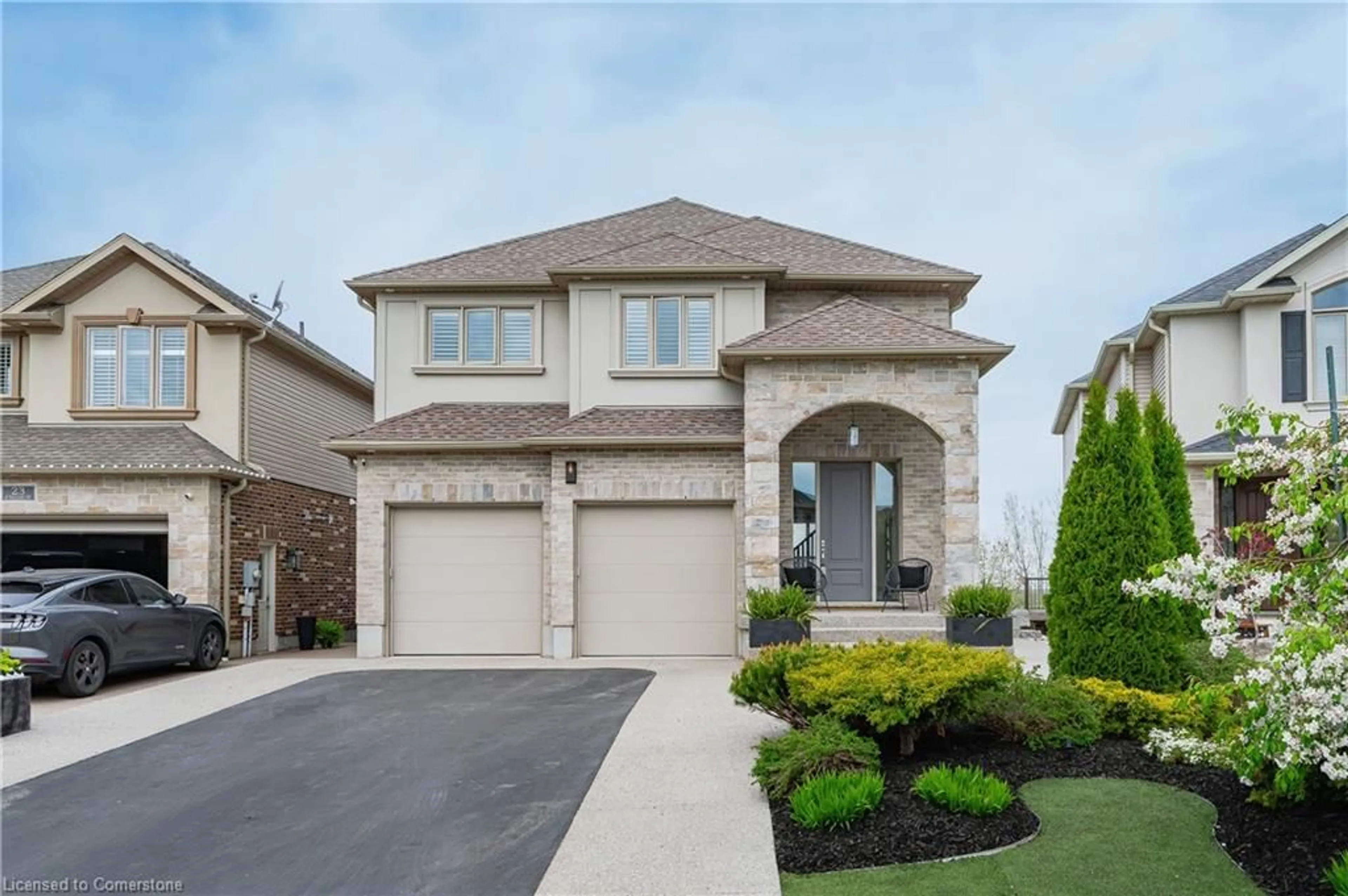 Home with brick exterior material, street for 27 Mcwilliams Court Crt, Cambridge Ontario N1P 0A9