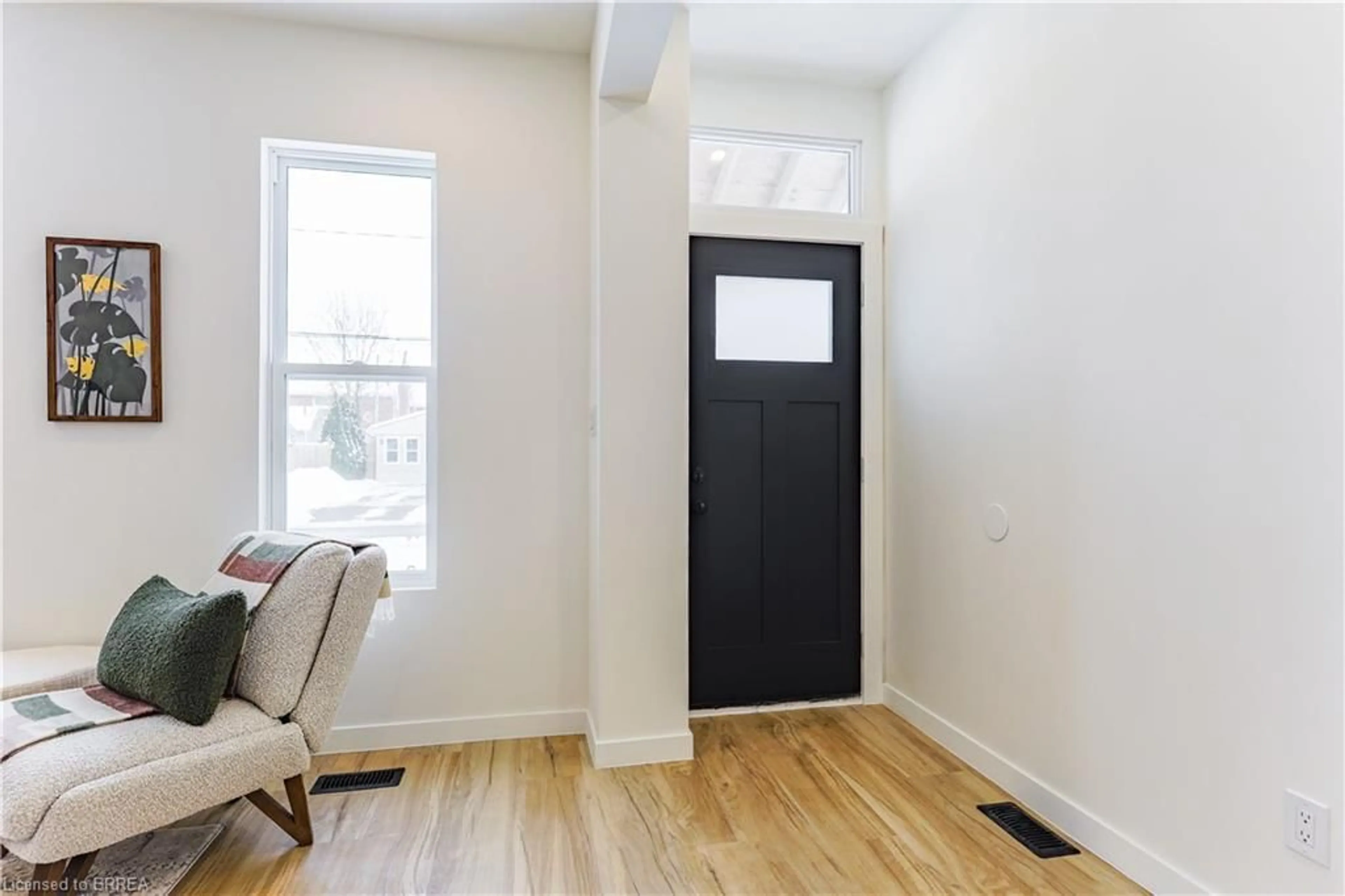 Indoor entryway for 278 Park Ave, Brantford Ontario N3S 5K9