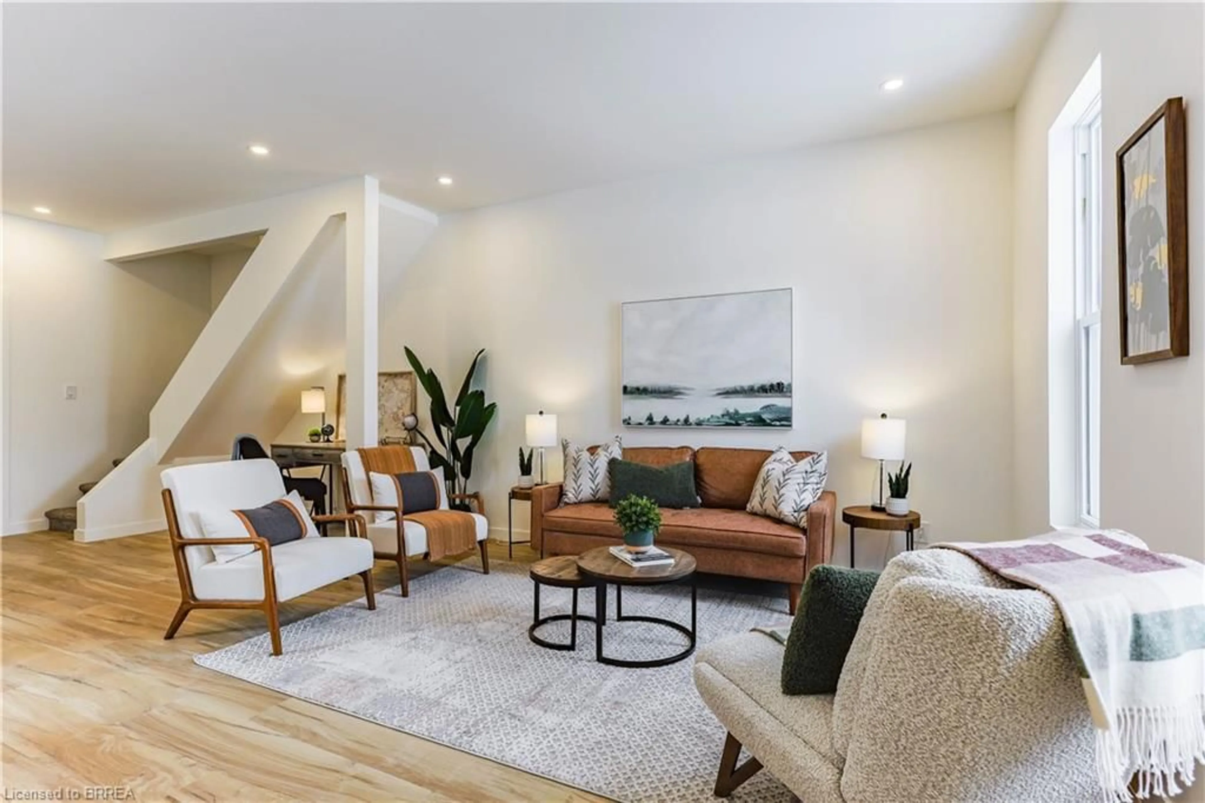 Living room with furniture, unknown for 278 Park Ave, Brantford Ontario N3S 5K9