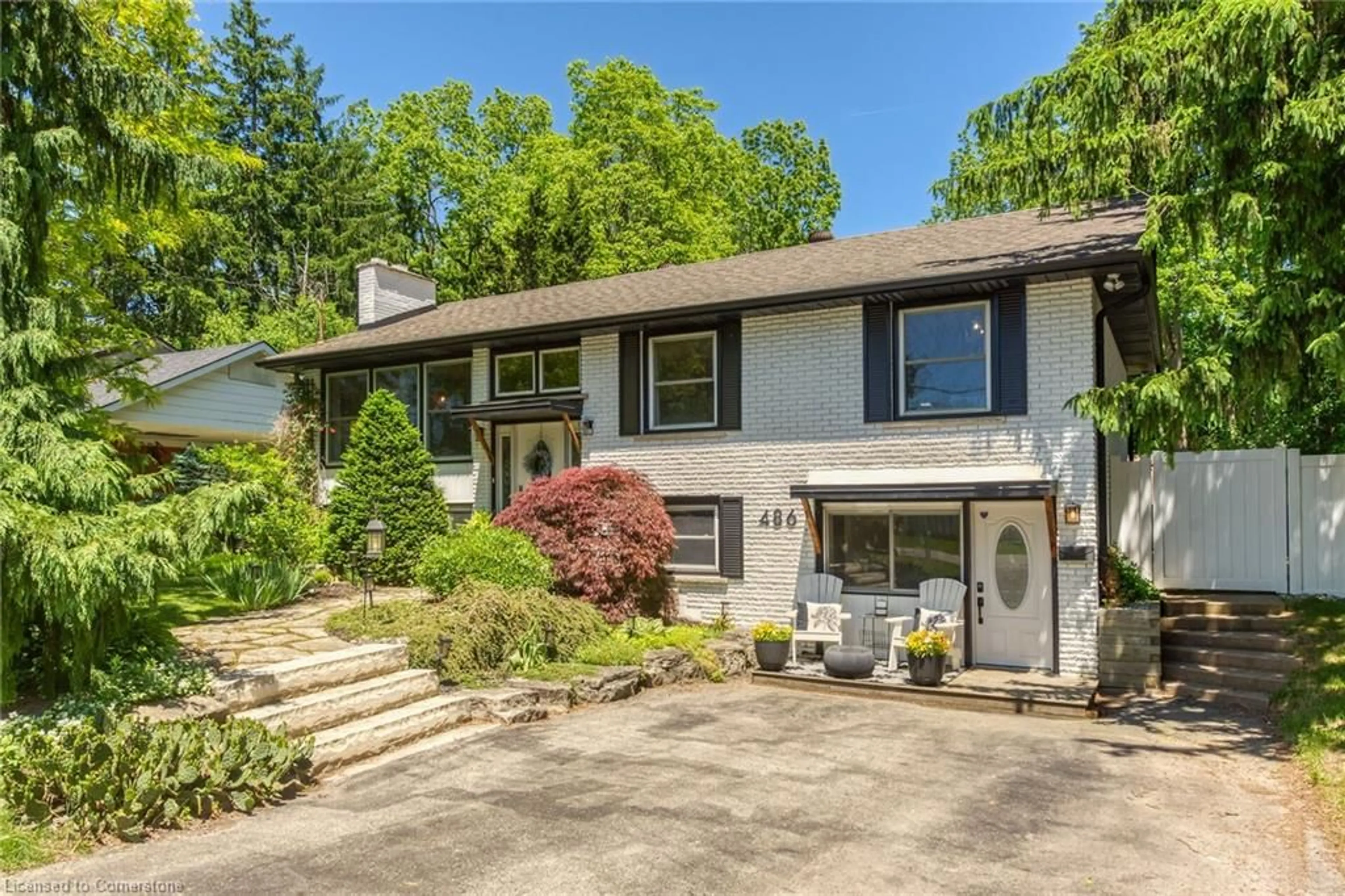Home with vinyl exterior material, street for 486 Winniett St, Caledonia Ontario N3W 1E4