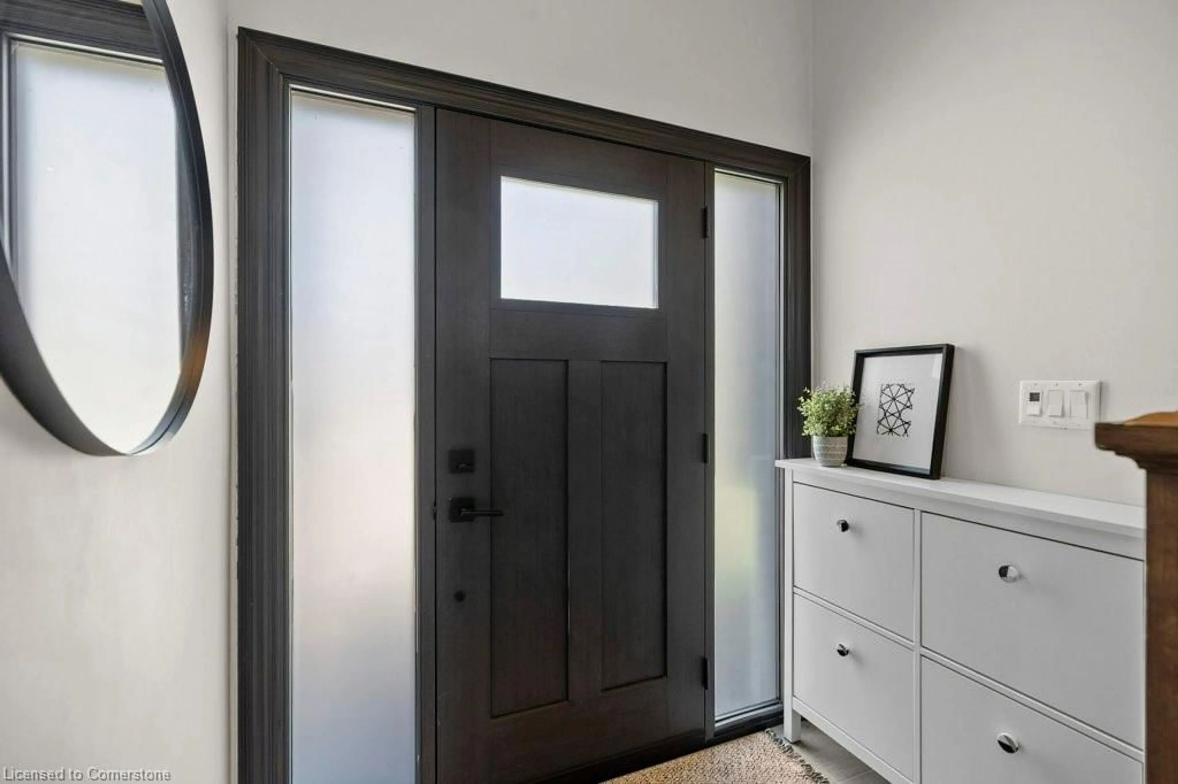 Indoor entryway for 468 Sparling Cres, Burlington Ontario L7L 5J4