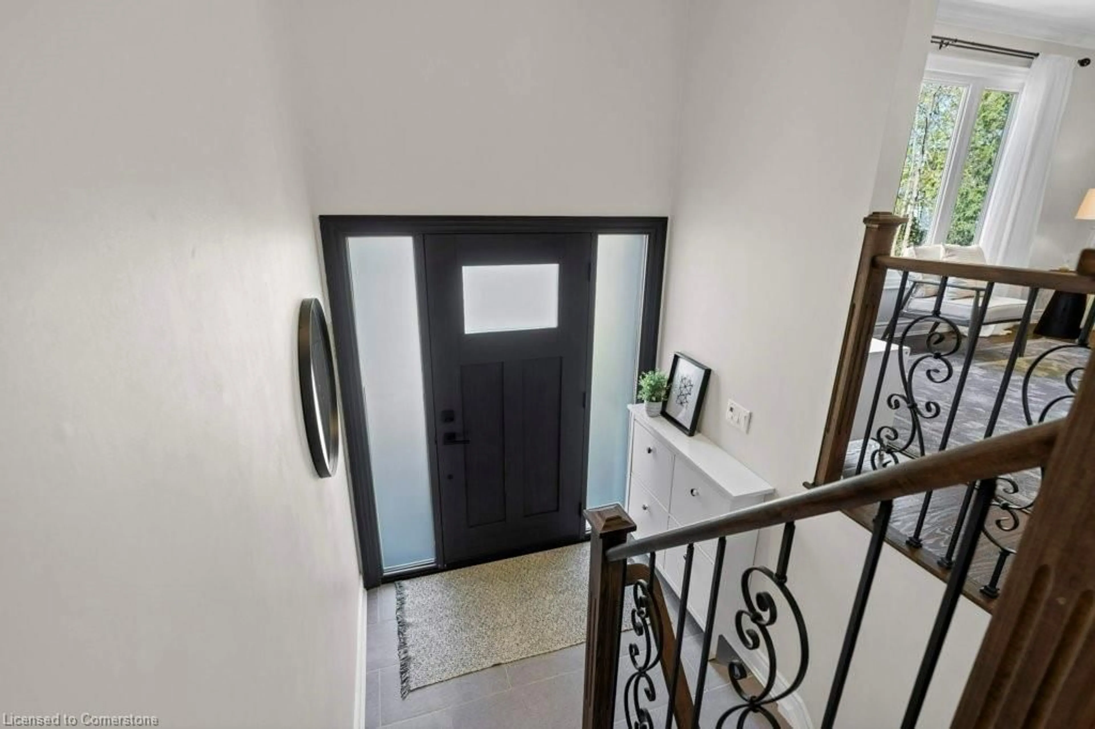 Indoor foyer for 468 Sparling Cres, Burlington Ontario L7L 5J4