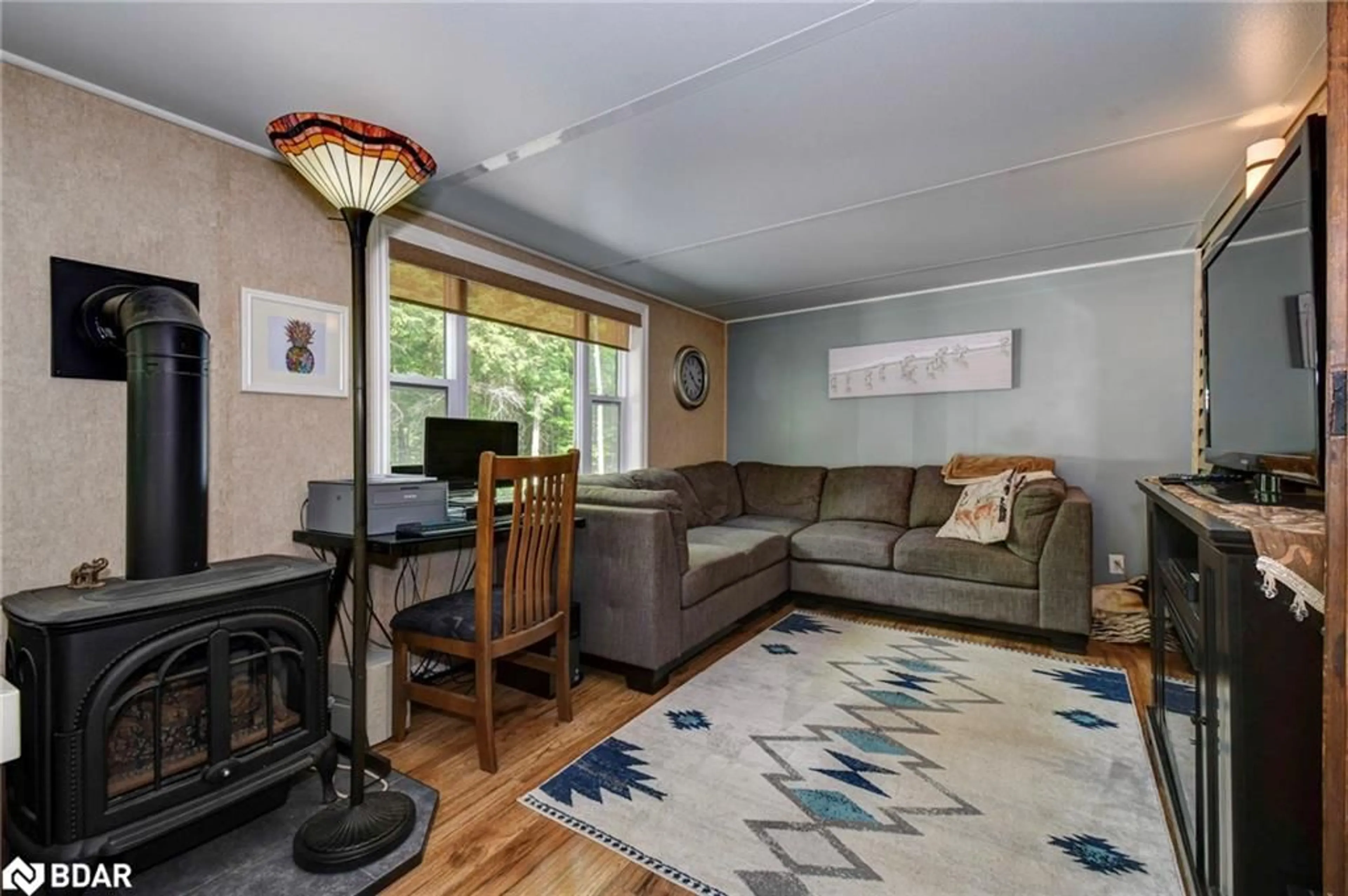Living room with furniture, unknown for 1594 North Steenburg Lake Rd, Gilmour Ontario K0L 1P0