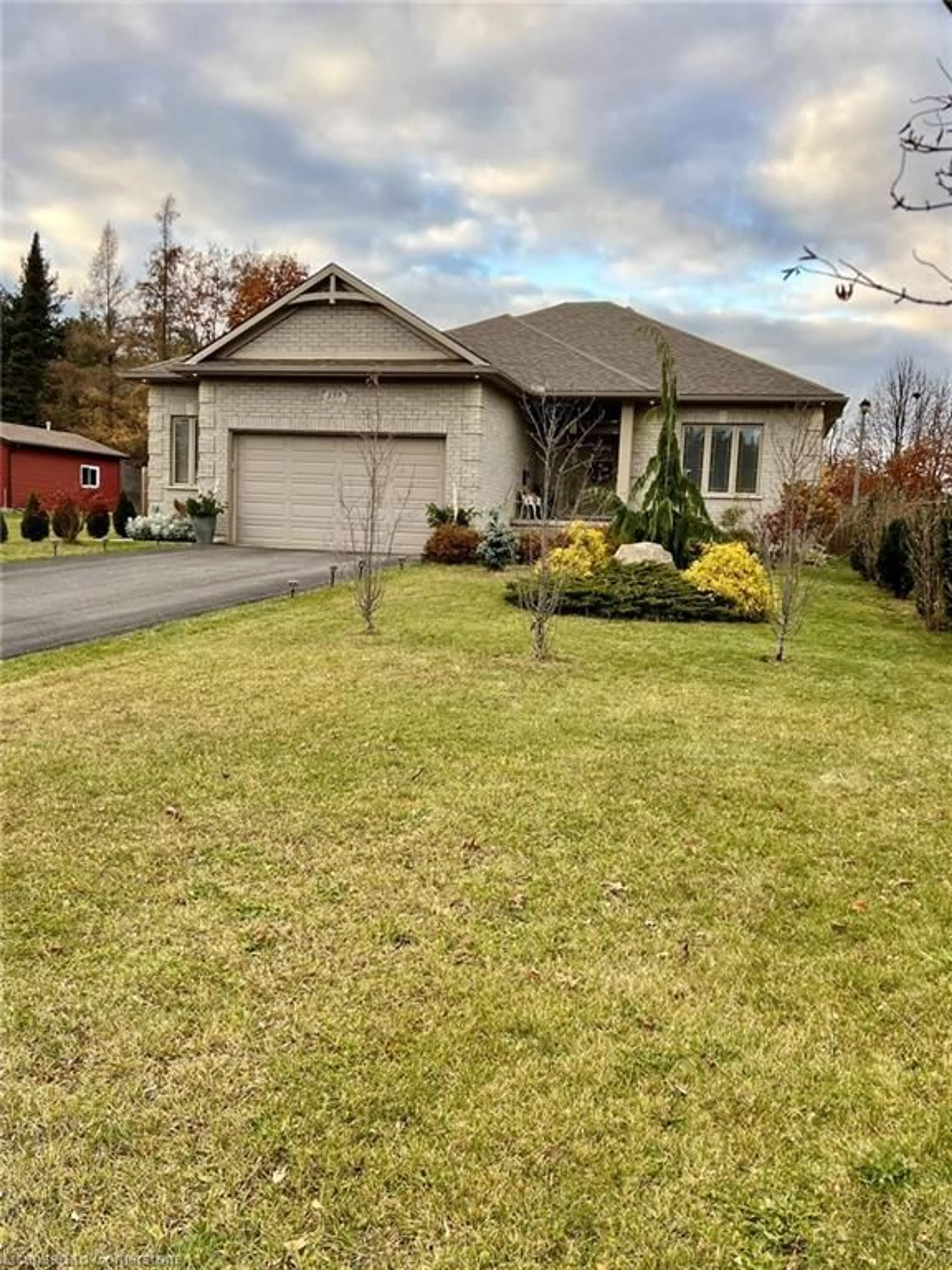A pic from outside/outdoor area/front of a property/back of a property/a pic from drone, street for 159 Victoria Street Lane, Simcoe Ontario N3Y 4R6