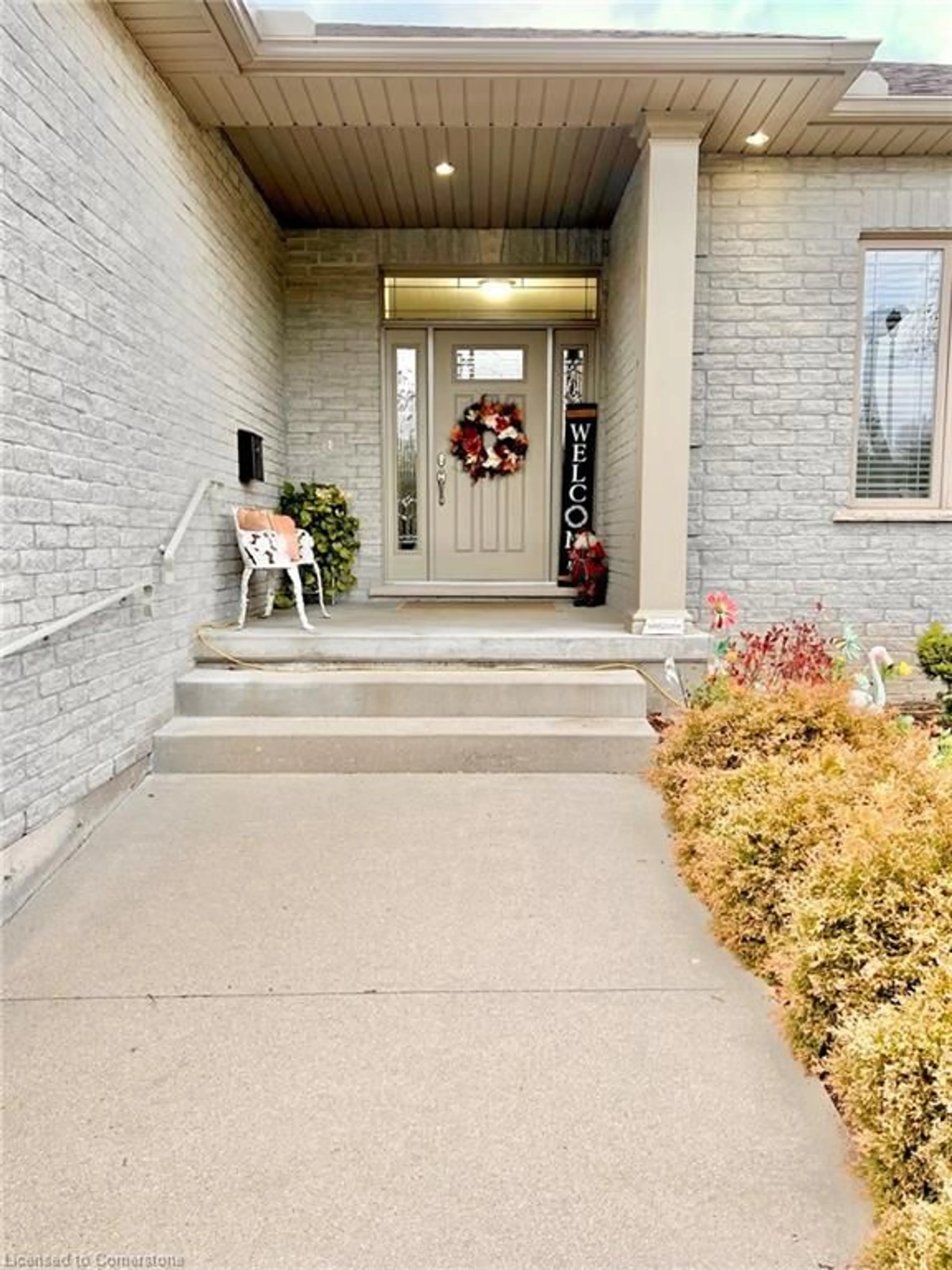 Indoor entryway for 159 Victoria Street Lane, Simcoe Ontario N3Y 4R6