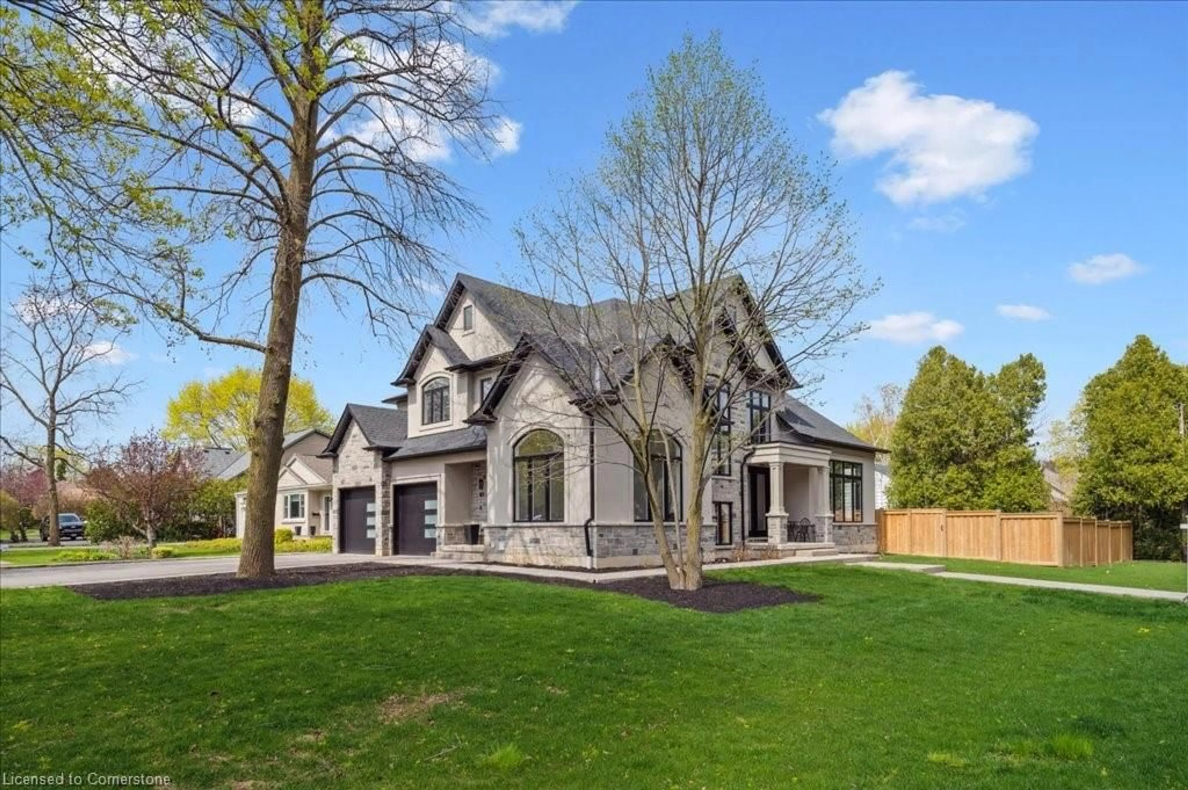 Unknown for 817 King Rd, Burlington Ontario L7T 3K8