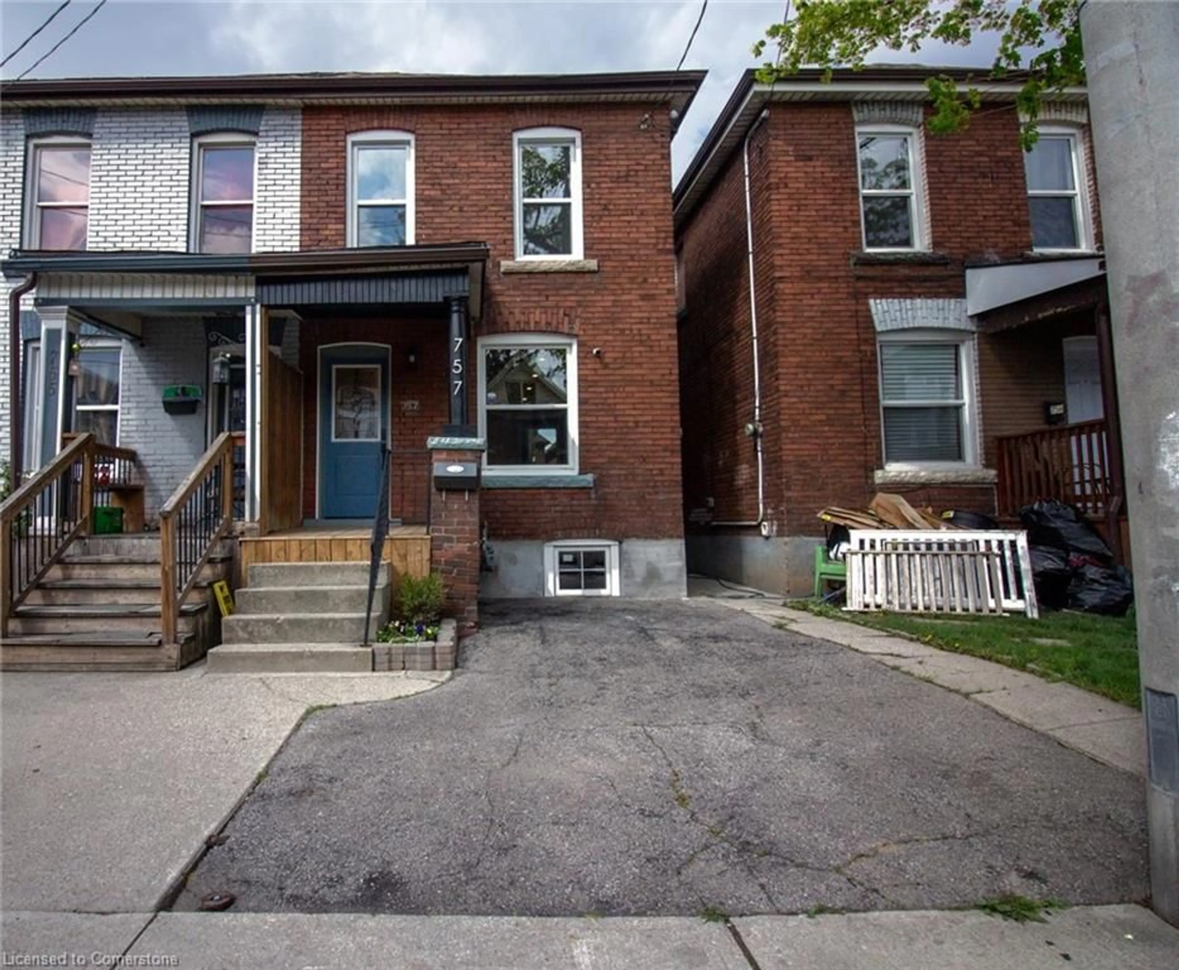 Home with brick exterior material, street for 757 Cannon St, Hamilton Ontario L8L 2H1