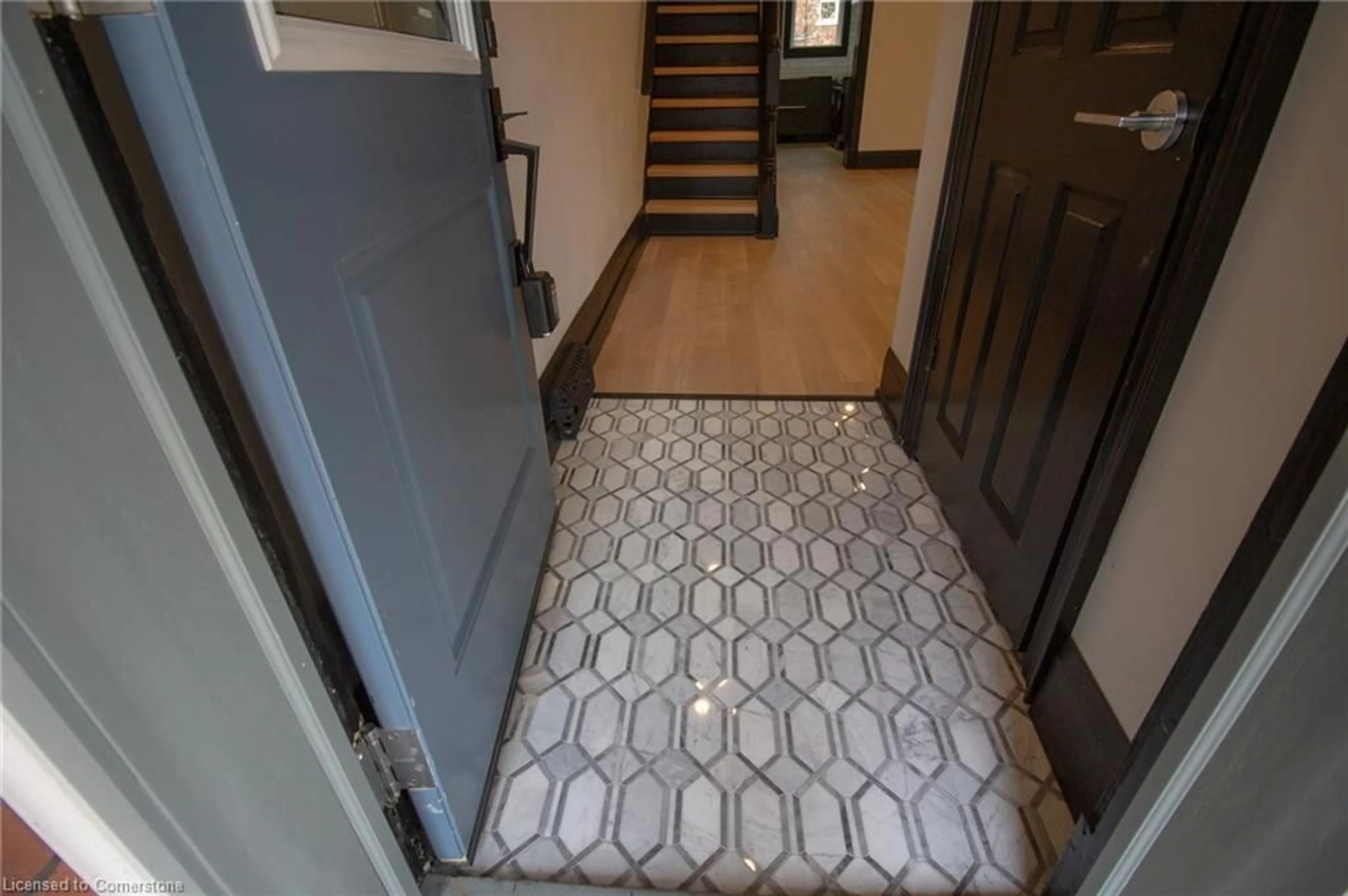 Indoor entryway for 757 Cannon St, Hamilton Ontario L8L 2H1