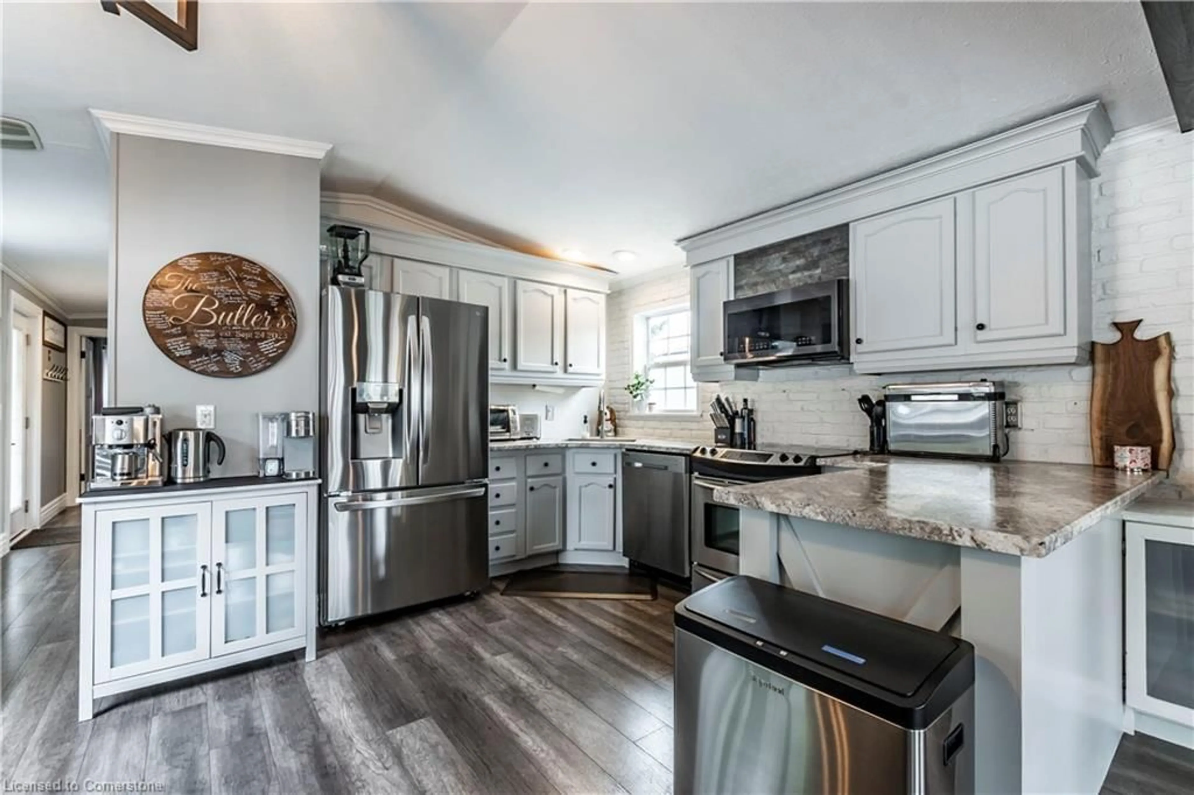 Open concept kitchen, unknown for 3 Elm St, Puslinch Ontario N0B 2C0