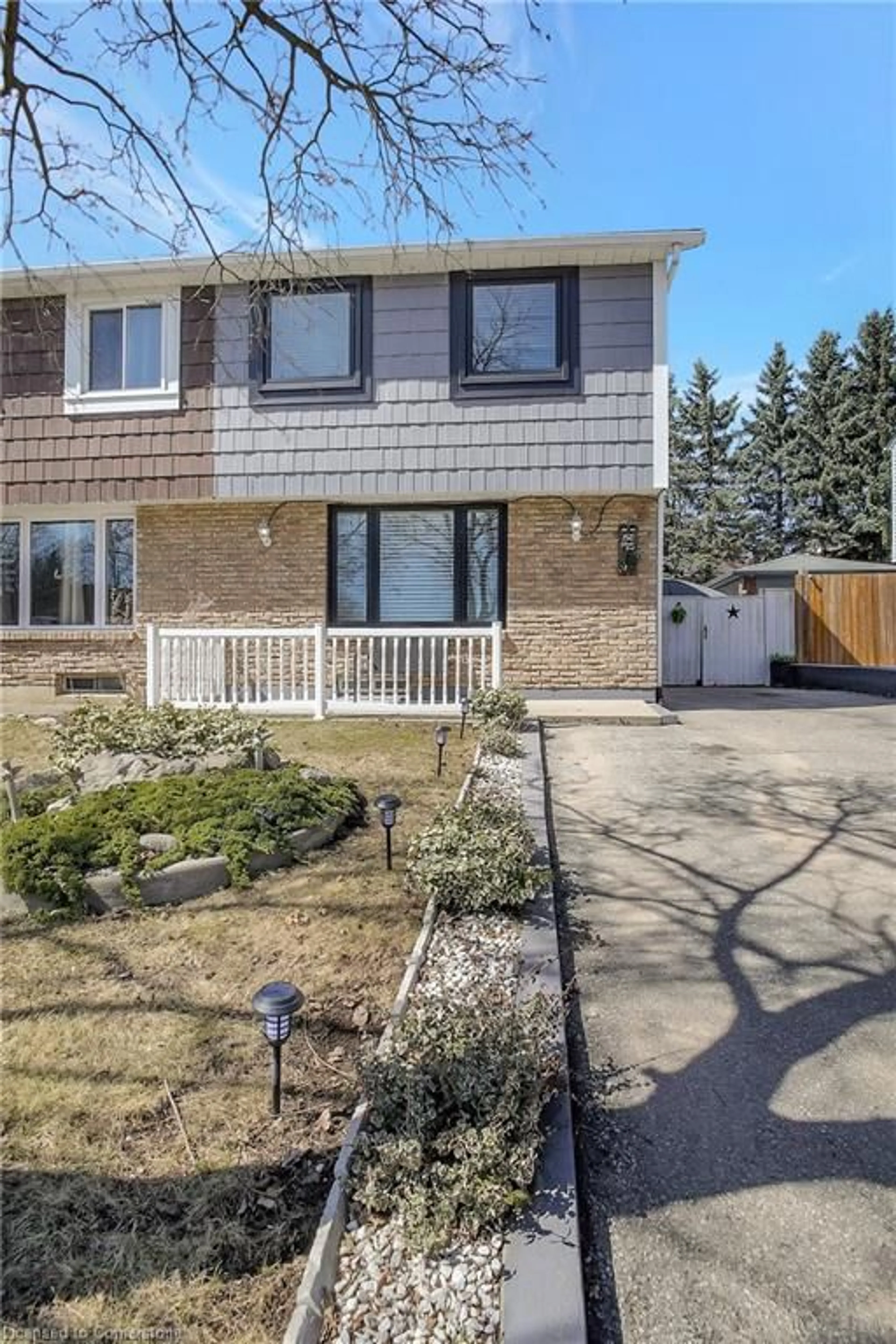 Home with brick exterior material, street for 150 Glamis Rd, Cambridge Ontario N1R 6S9