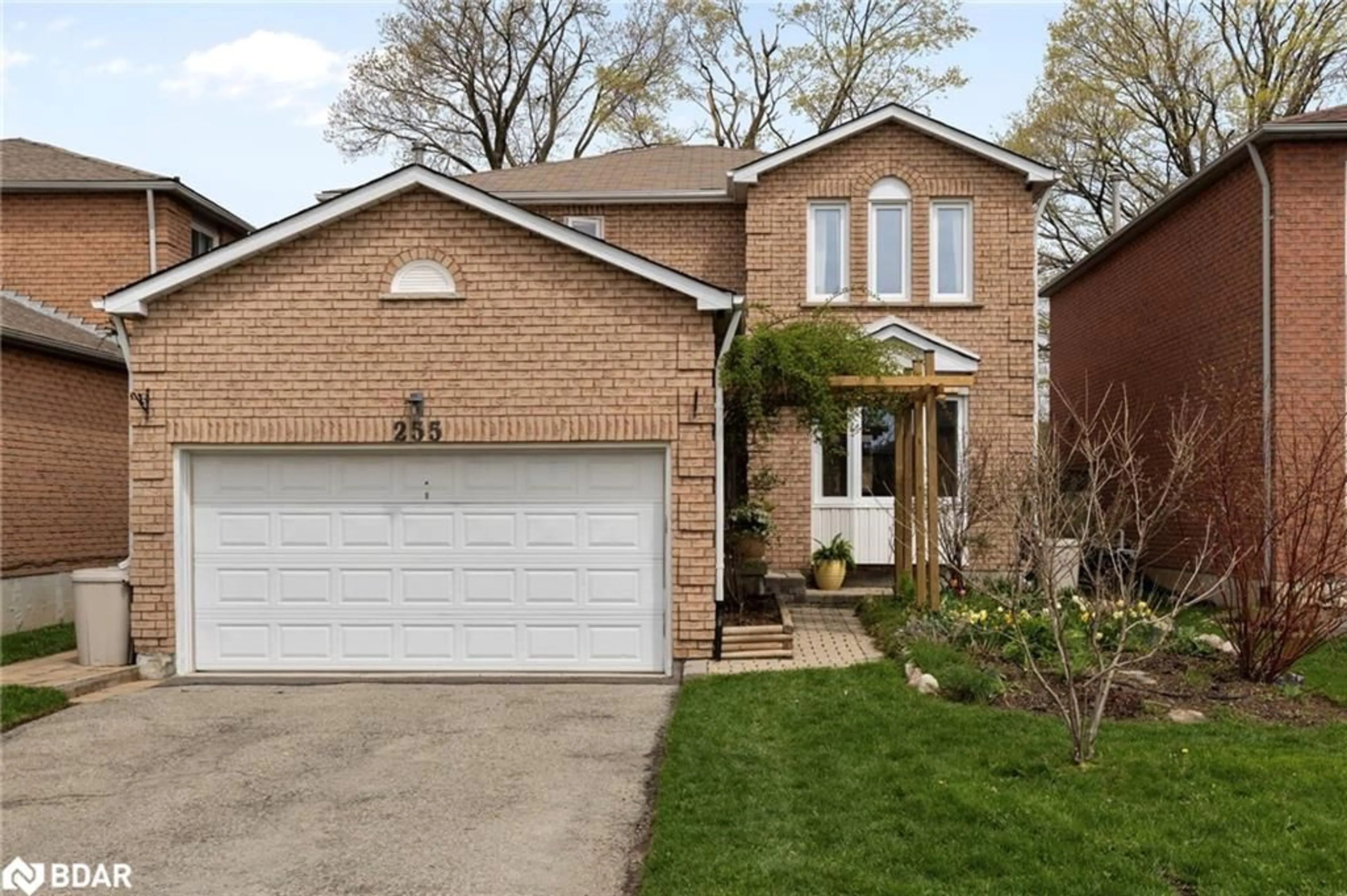 Home with brick exterior material, street for 255 Hickling Trail, Barrie Ontario L4M 5W9