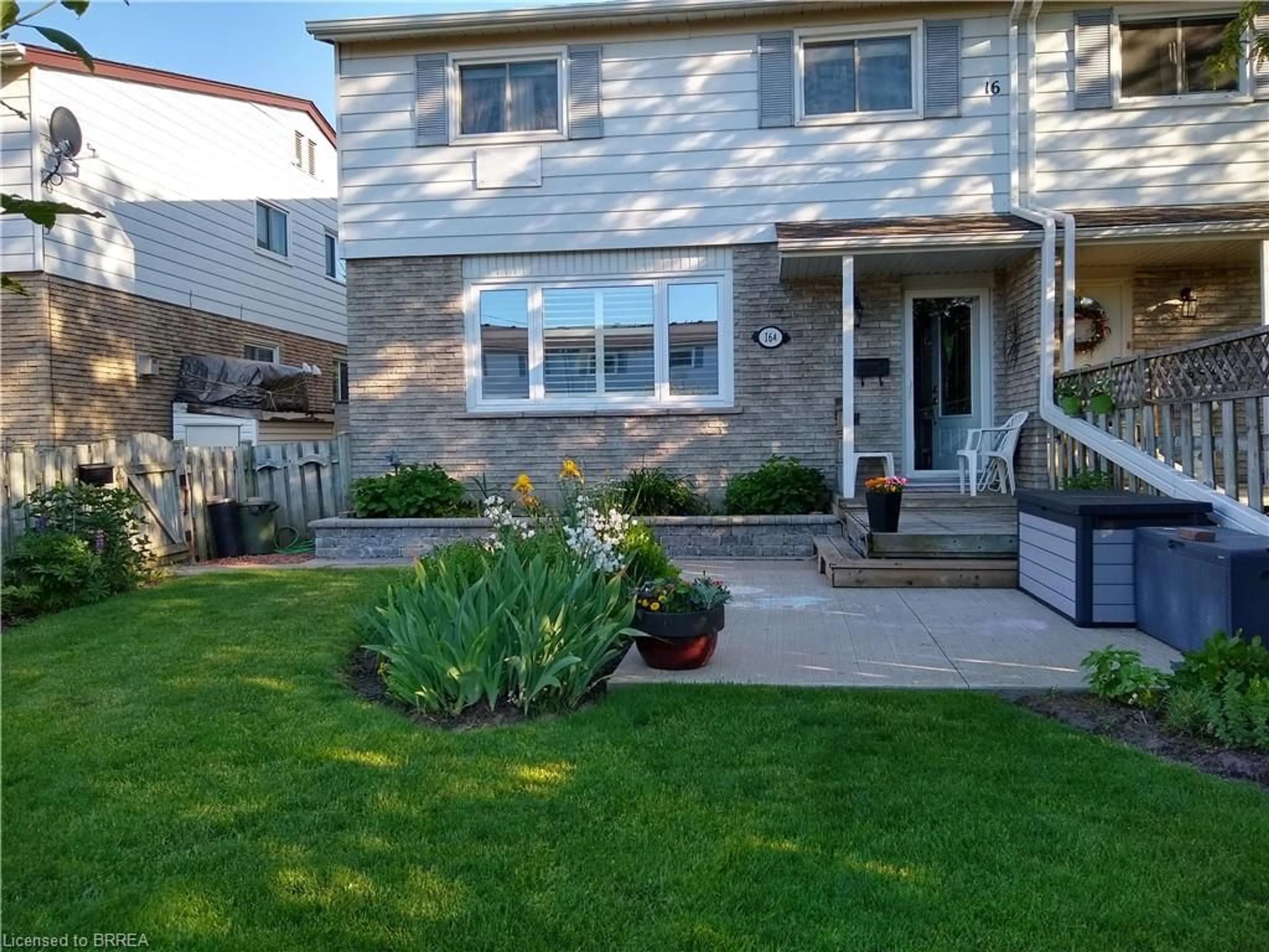 Unknown for 16 Oakhill Dr #A, Brantford Ontario N3T 1R1