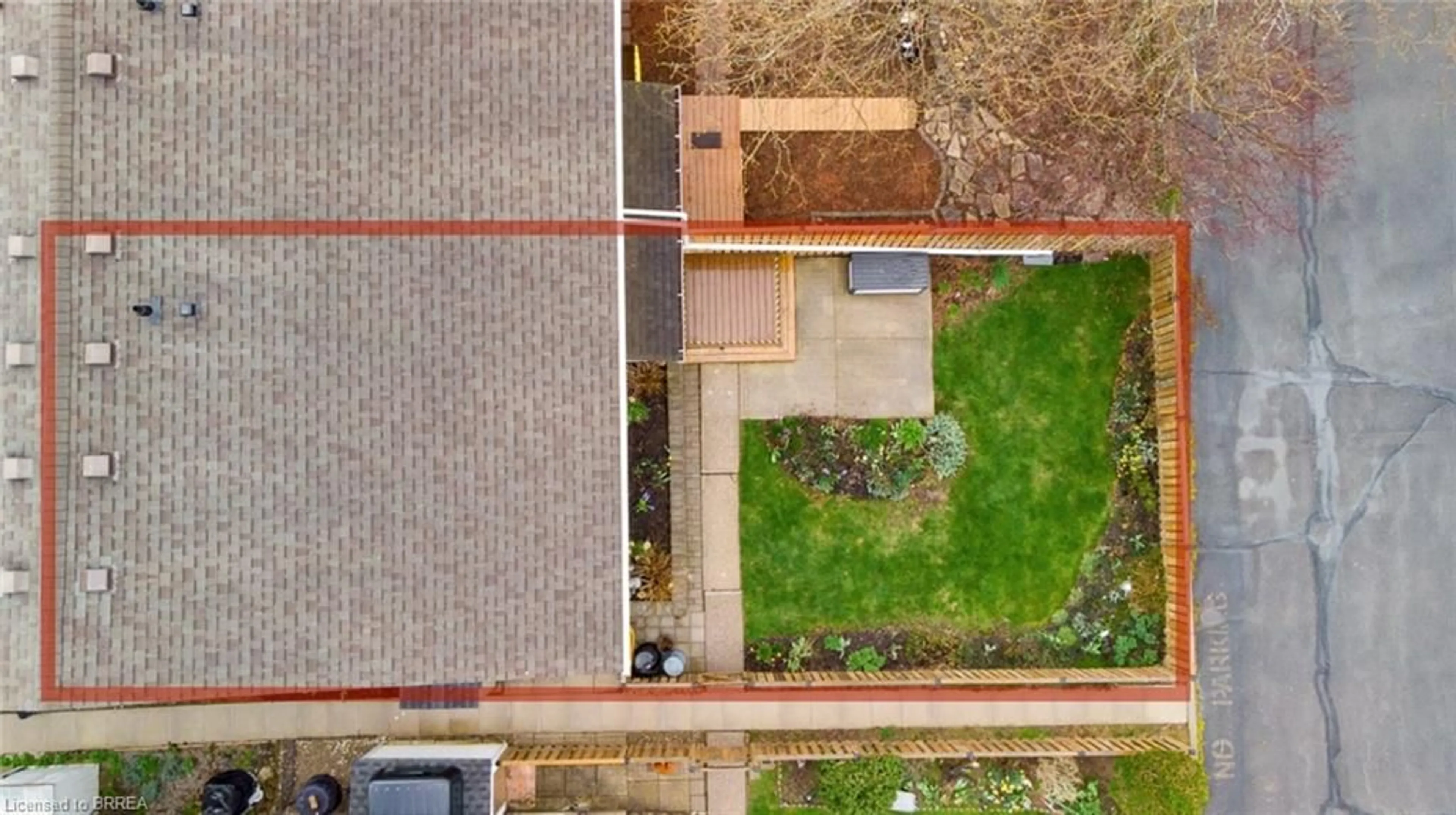A pic from outside/outdoor area/front of a property/back of a property/a pic from drone, street for 16 Oakhill Dr #A, Brantford Ontario N3T 1R1