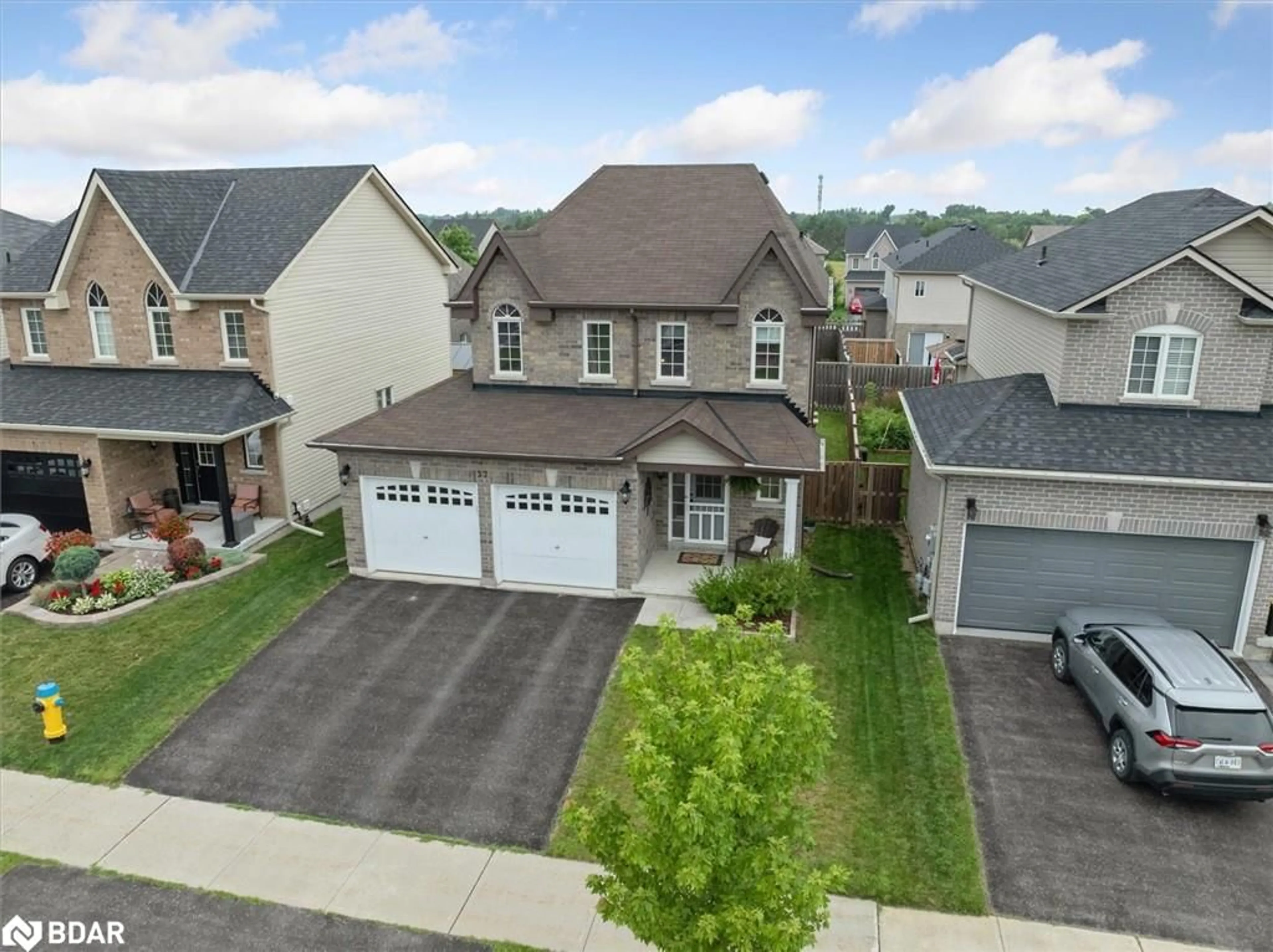 A pic from outside/outdoor area/front of a property/back of a property/a pic from drone, street for 37 Gunsolus Rd, Lindsay Ontario K9V 0E4