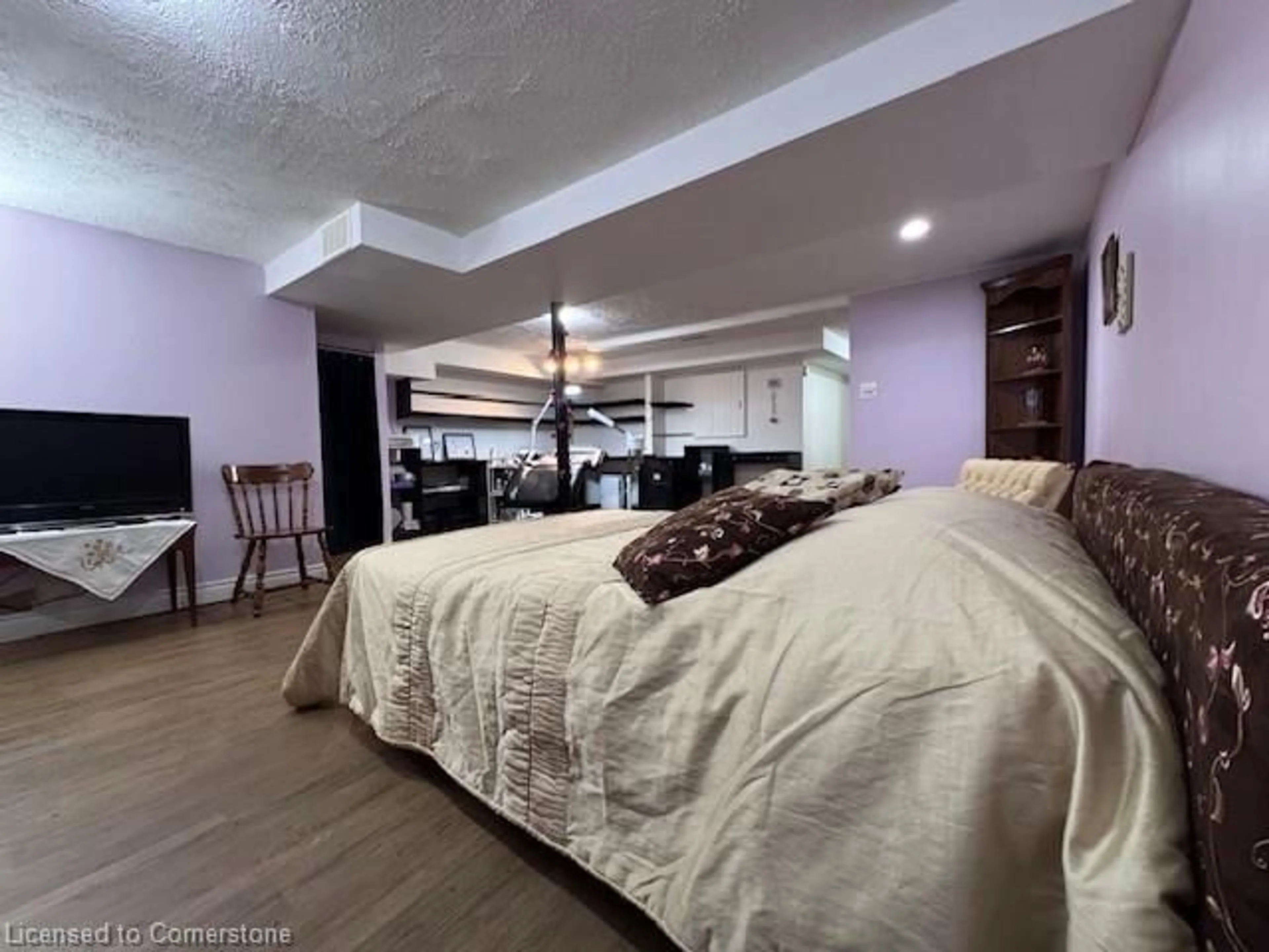 Bedroom with bed, unknown for 391 Stone Church Rd #1, Hamilton Ontario L9B 2H2