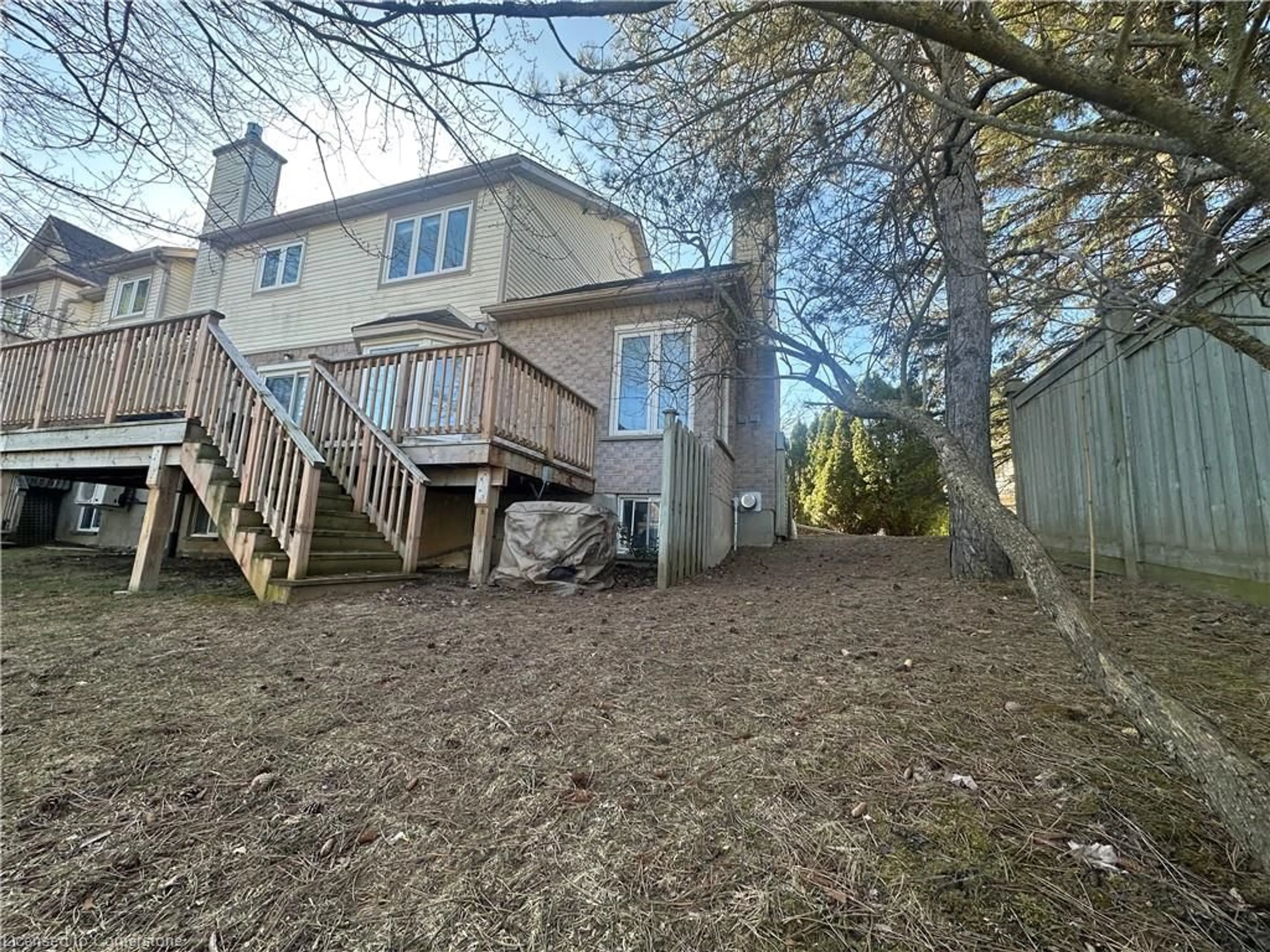 A pic from outside/outdoor area/front of a property/back of a property/a pic from drone, unknown for 365 Bennington Gate #30, Waterloo Ontario N2T 2L1