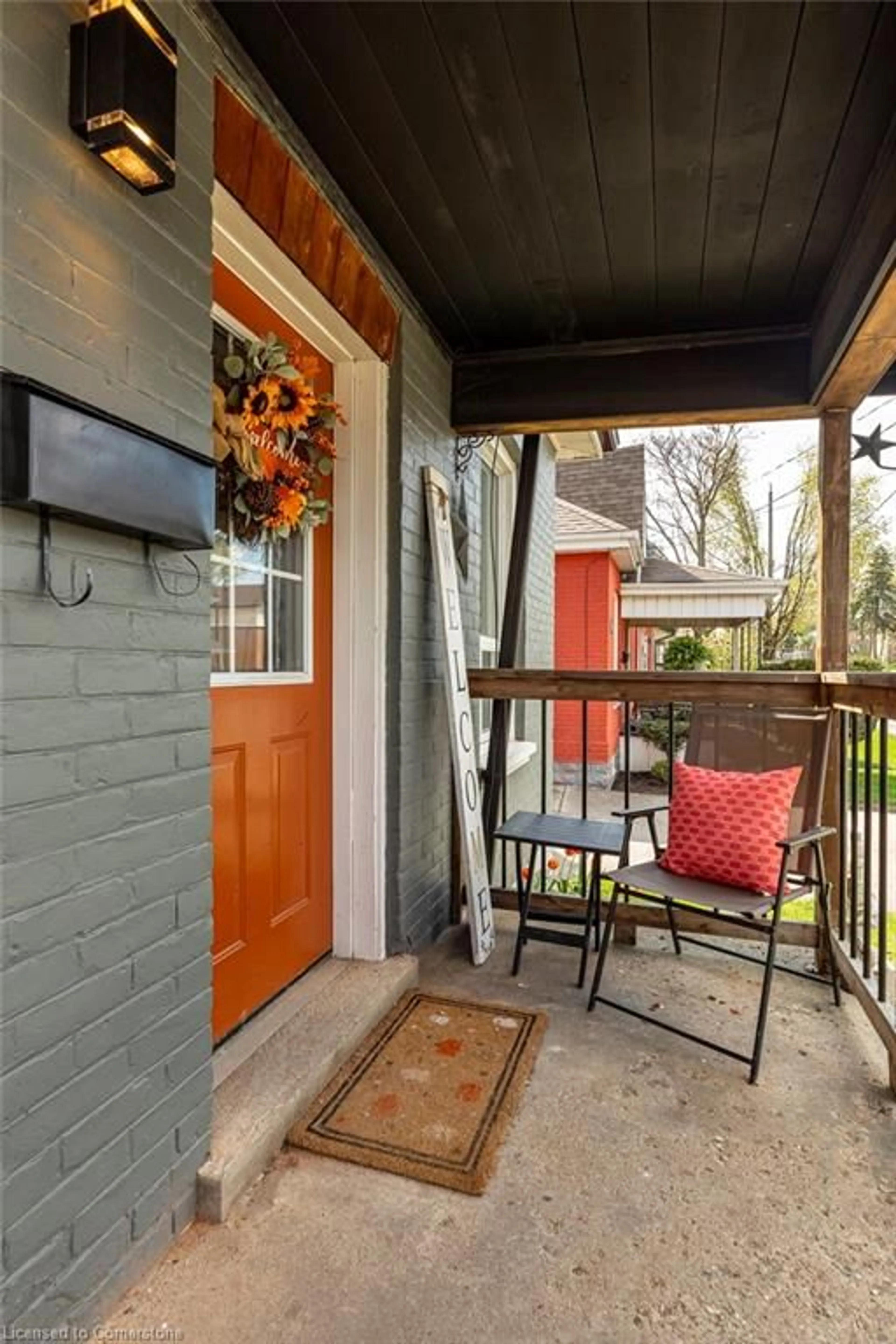 Patio, street for 17 Edward St, Brantford Ontario N3S 1V2