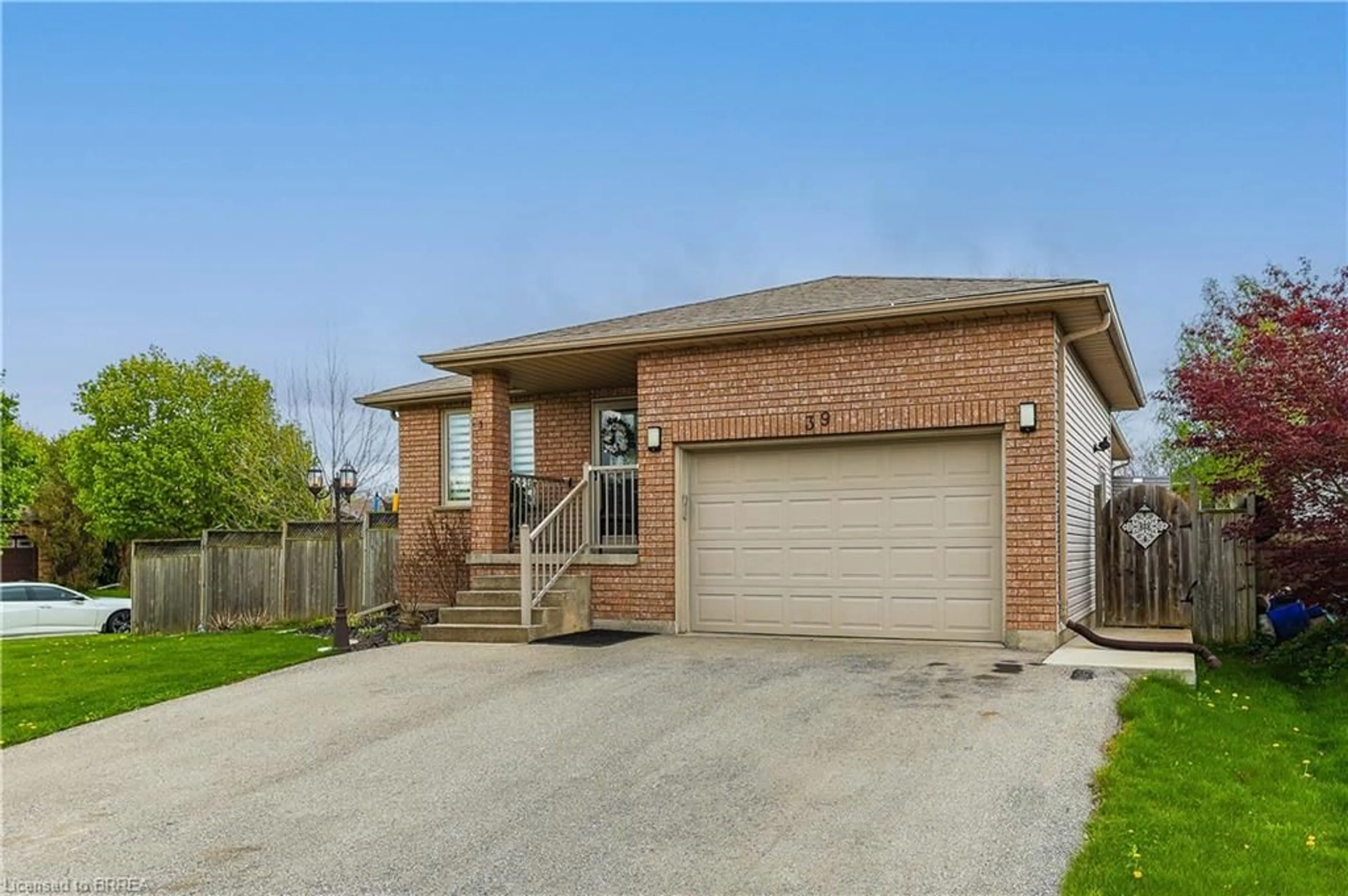 Home with brick exterior material, street for 39 St Patricks Dr, Brantford Ontario N3T 6K9