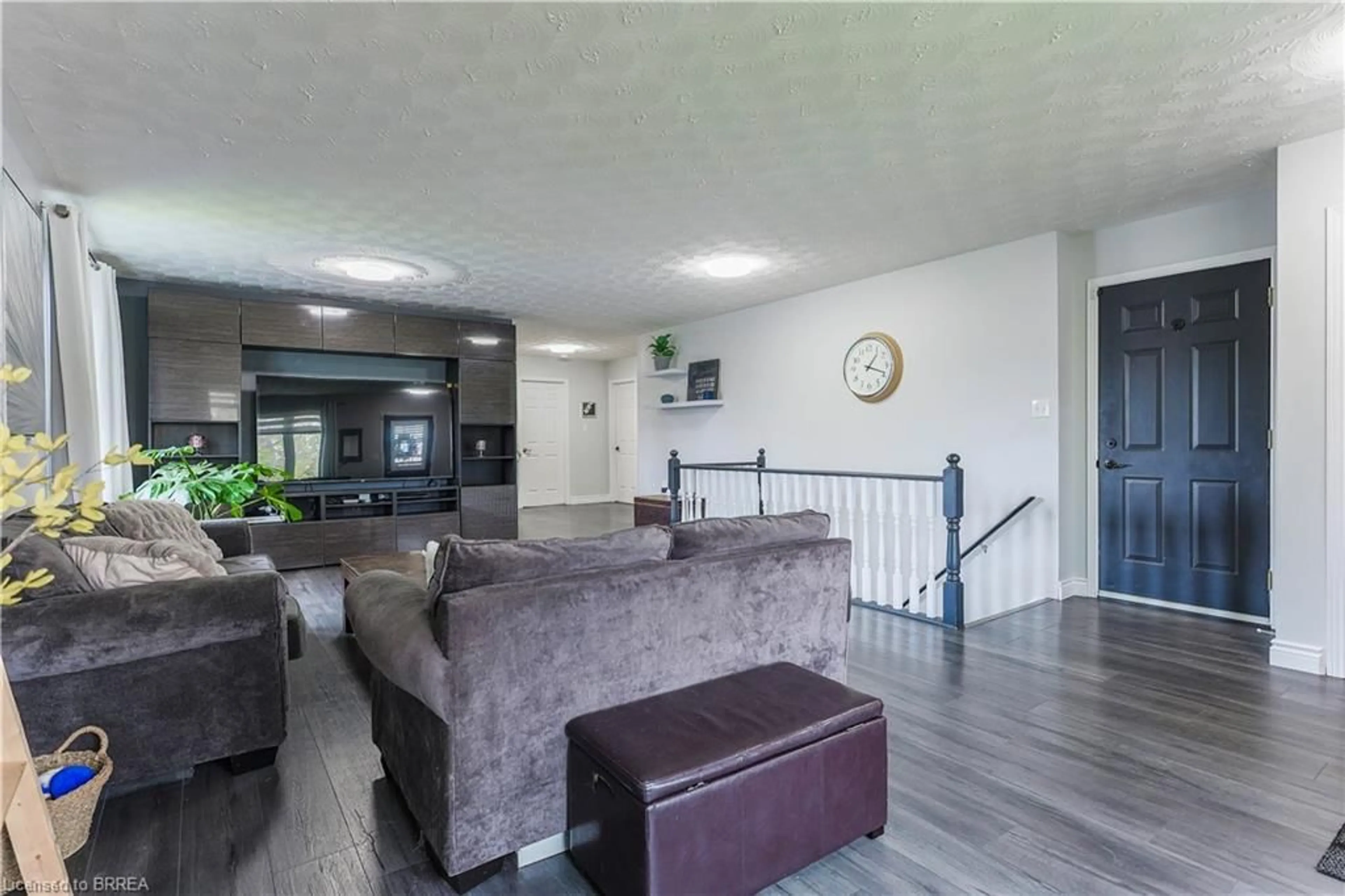 Living room with furniture, unknown for 39 St Patricks Dr, Brantford Ontario N3T 6K9