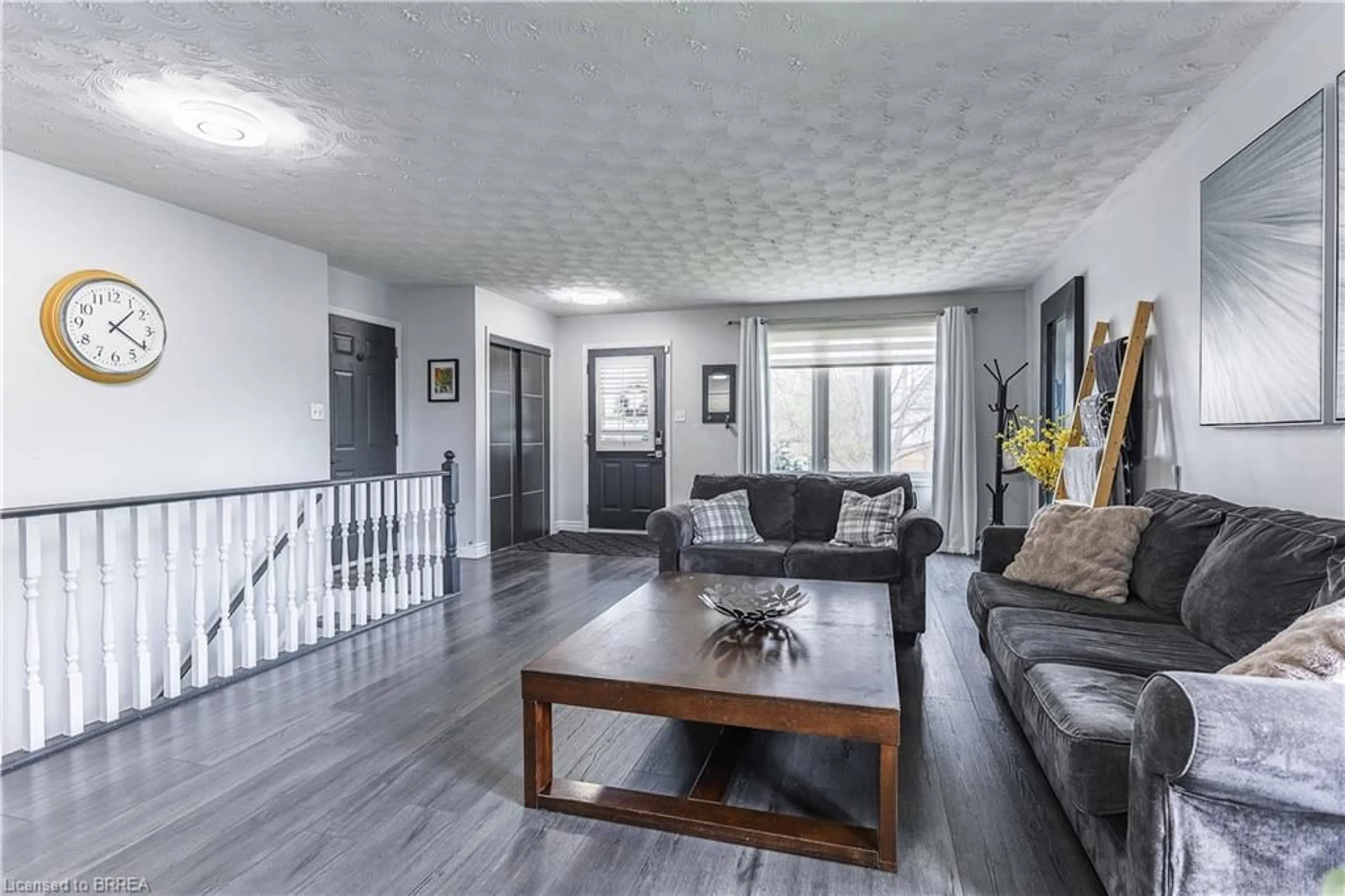Living room with furniture, unknown for 39 St Patricks Dr, Brantford Ontario N3T 6K9