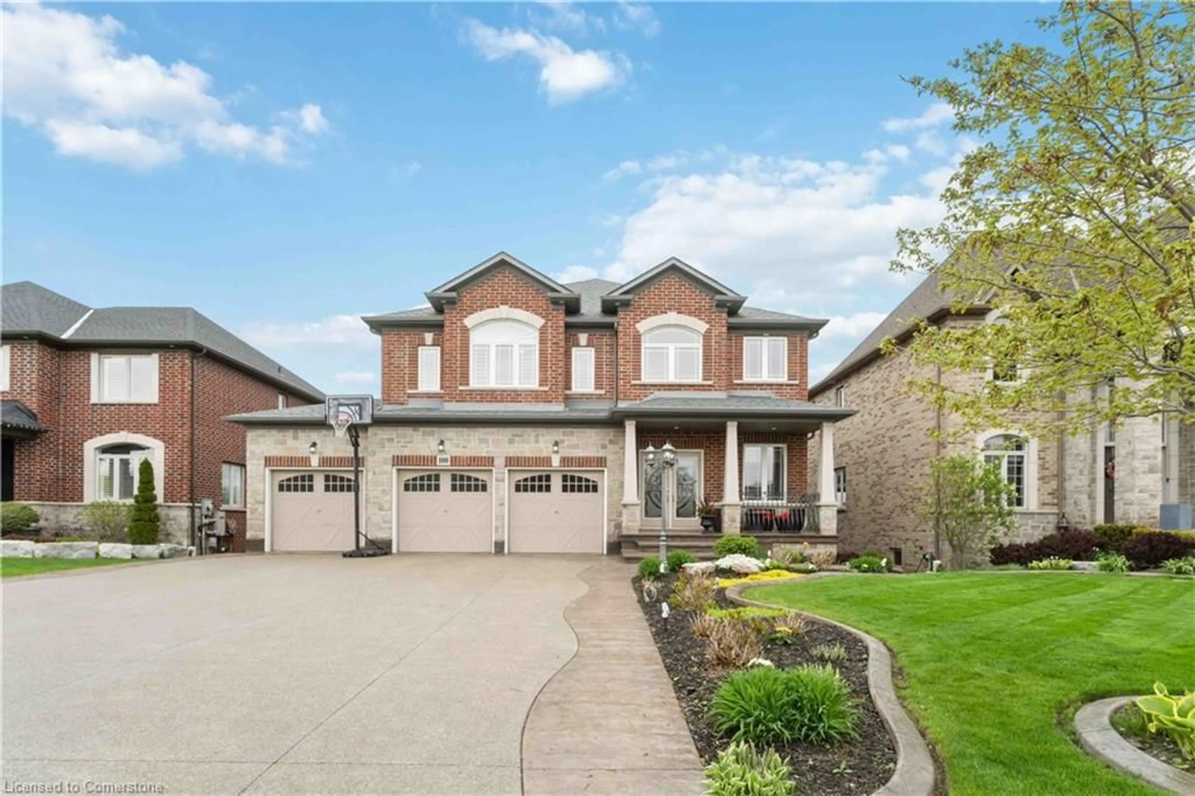 Home with brick exterior material, street for 100 Kingsview Dr, Stoney Creek Ontario L8J 3X5