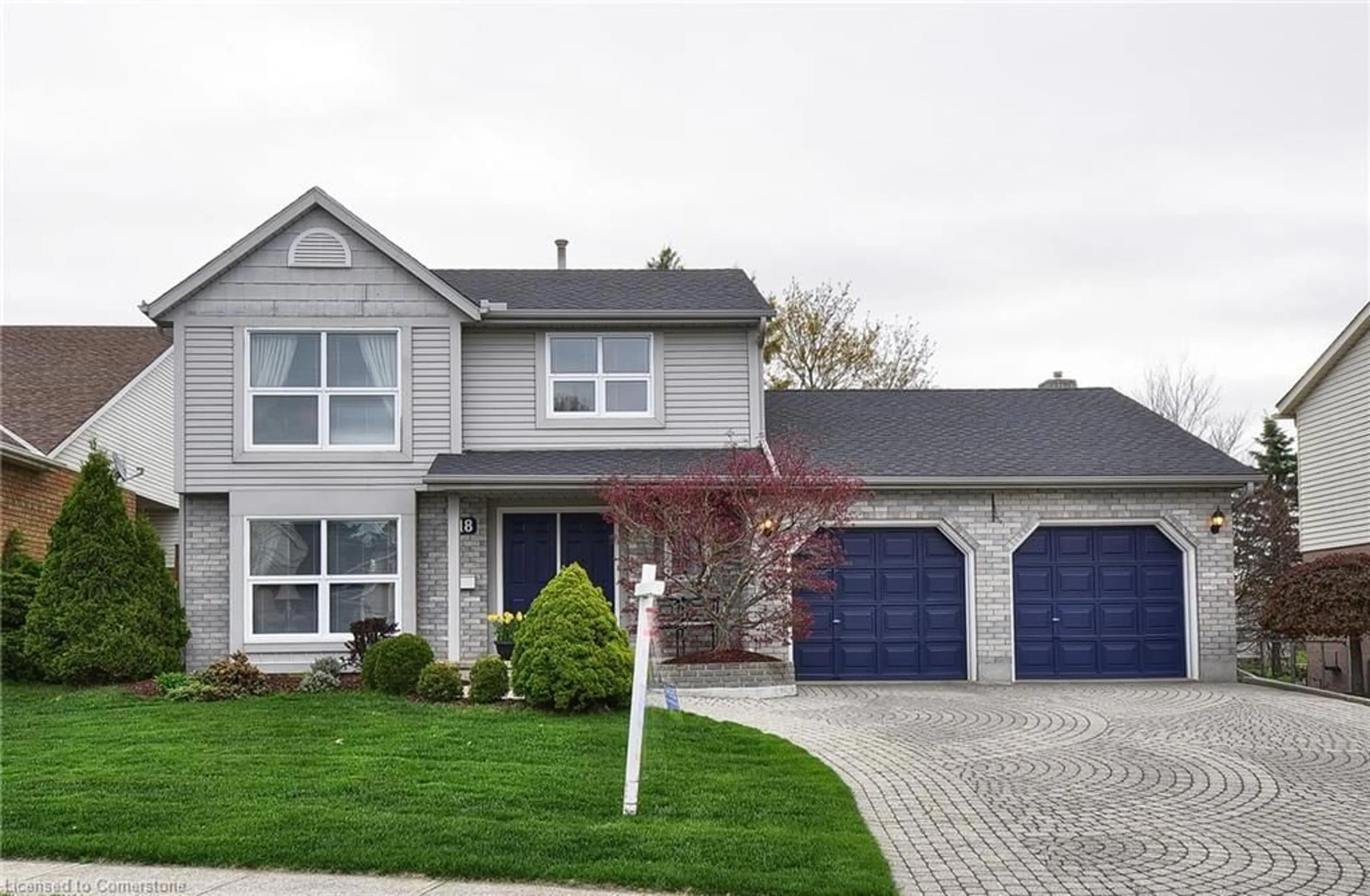 Home with vinyl exterior material, street for 18 Devil`s Creek Dr, Cambridge Ontario N1S 2Y2