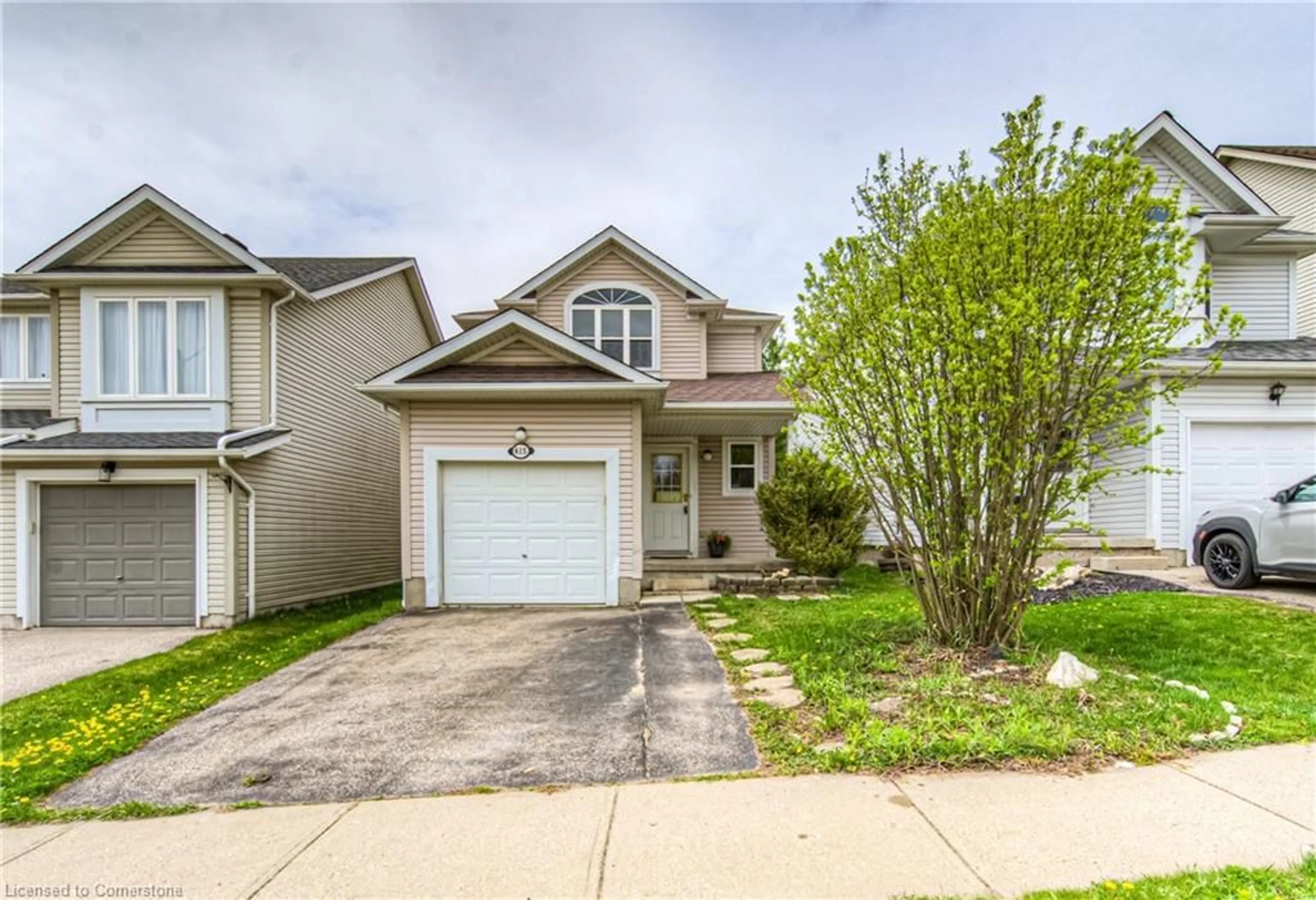 Home with vinyl exterior material, street for 615 Royal Fern St, Waterloo Ontario N2V 2P5