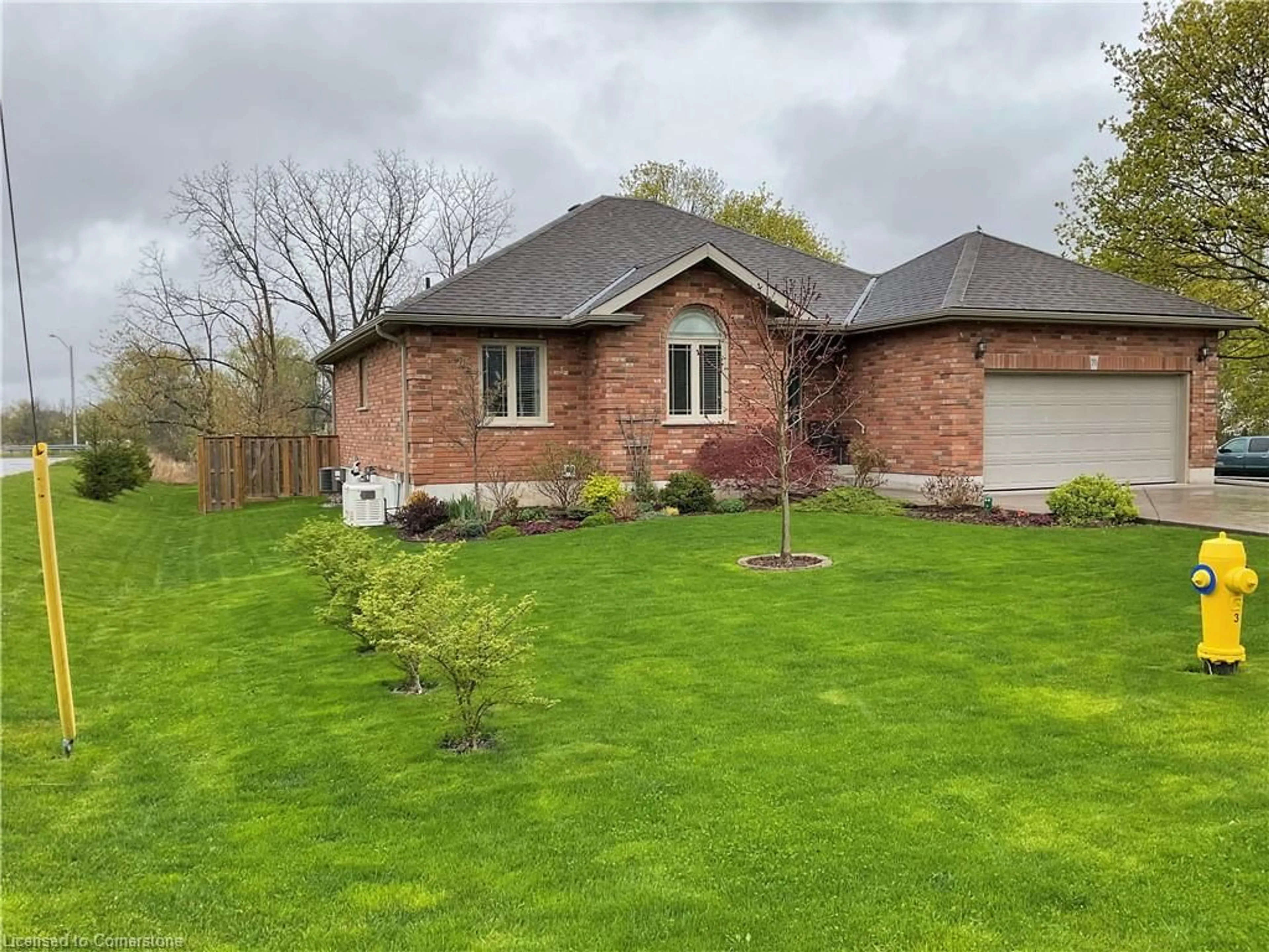 Home with brick exterior material, unknown for 70 Winnett St, Cayuga Ontario N0A 1E0