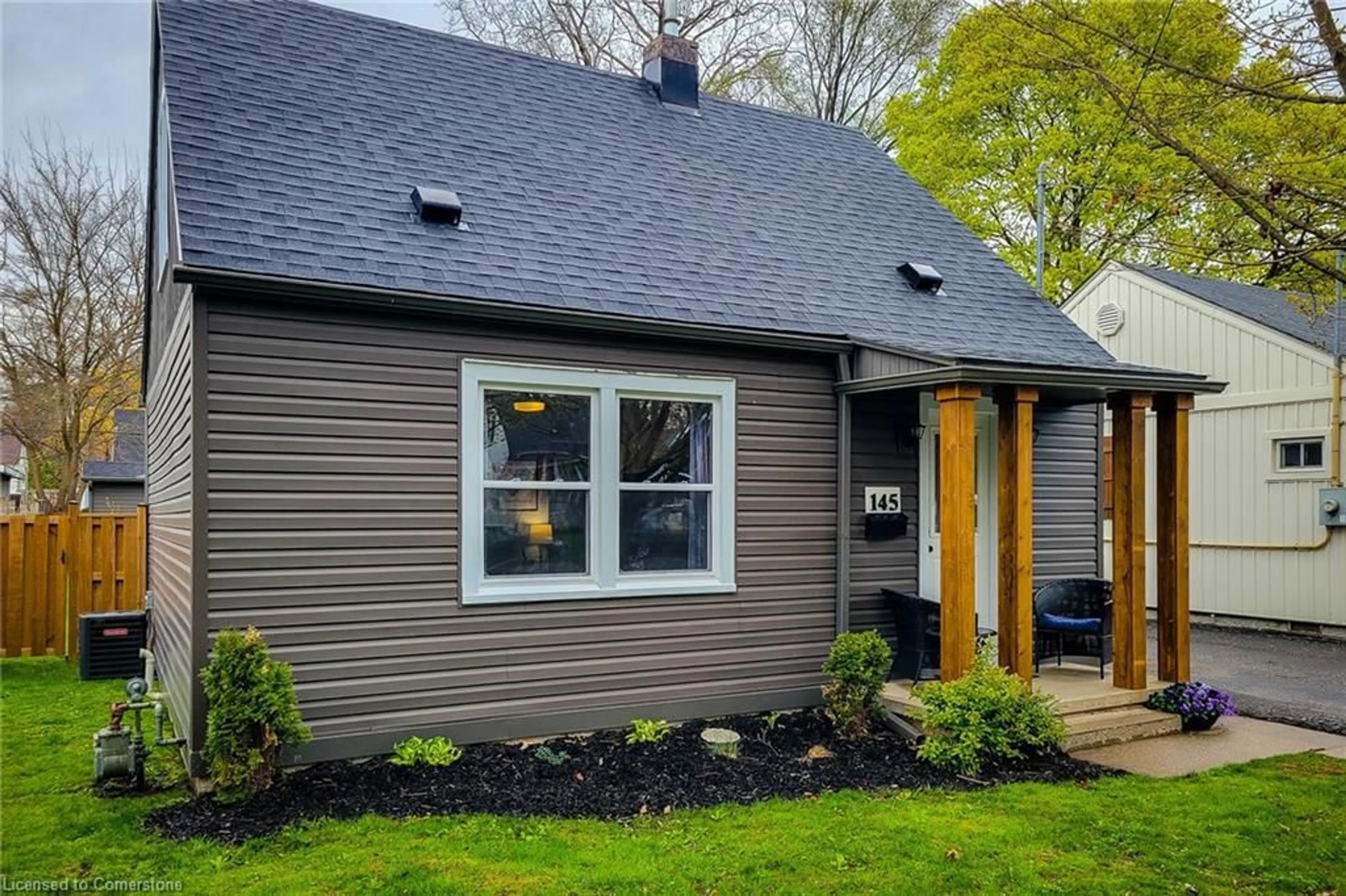 Home with vinyl exterior material, street for 145 Wilkes St, Brantford Ontario N3T 4W4