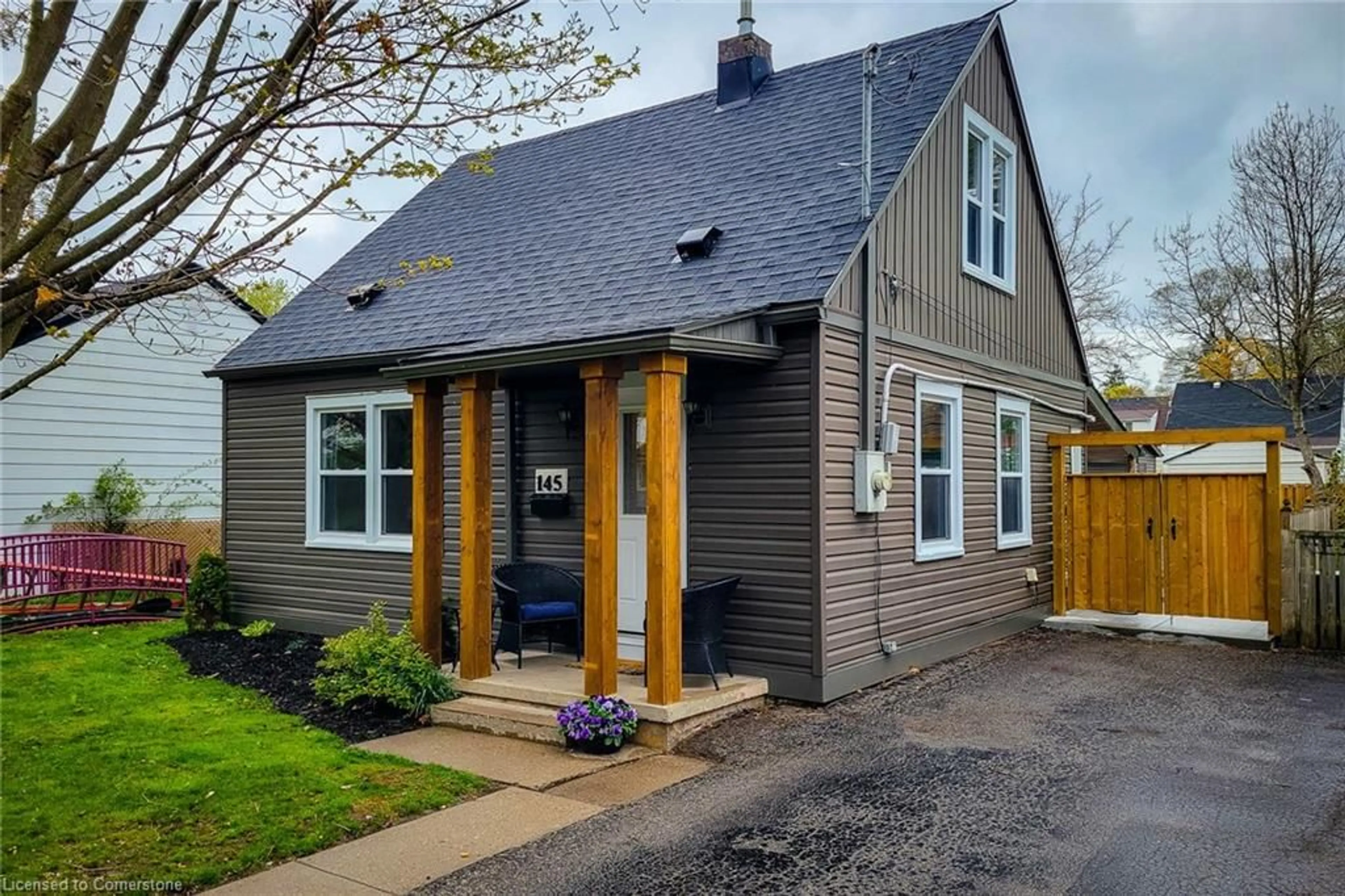 Home with vinyl exterior material, street for 145 Wilkes St, Brantford Ontario N3T 4W4