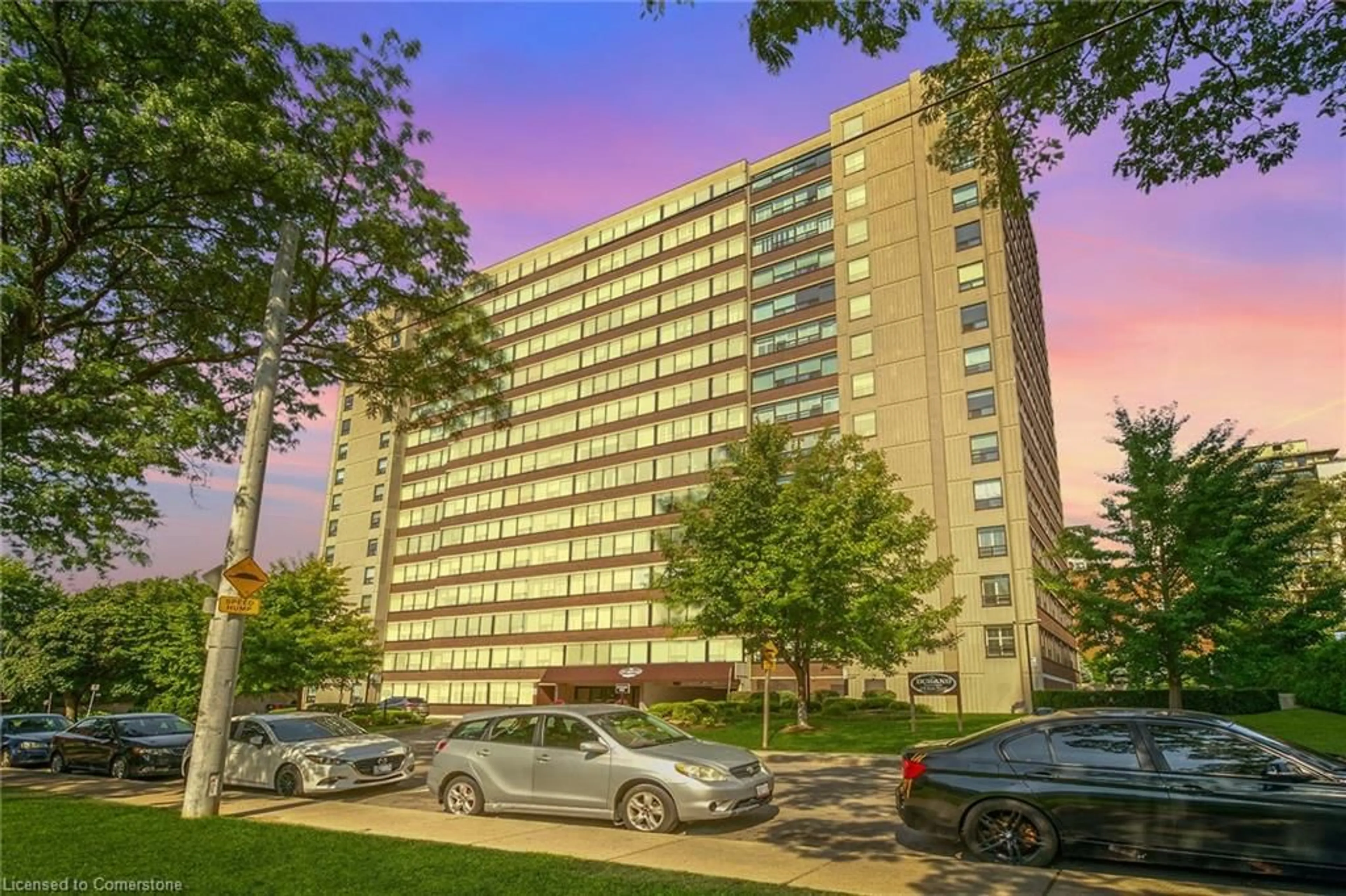 Unknown for 120 Duke St #704, Hamilton Ontario L8P 4T1